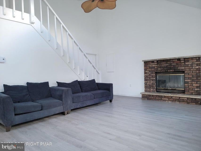 8382 GARDEN DRIVE