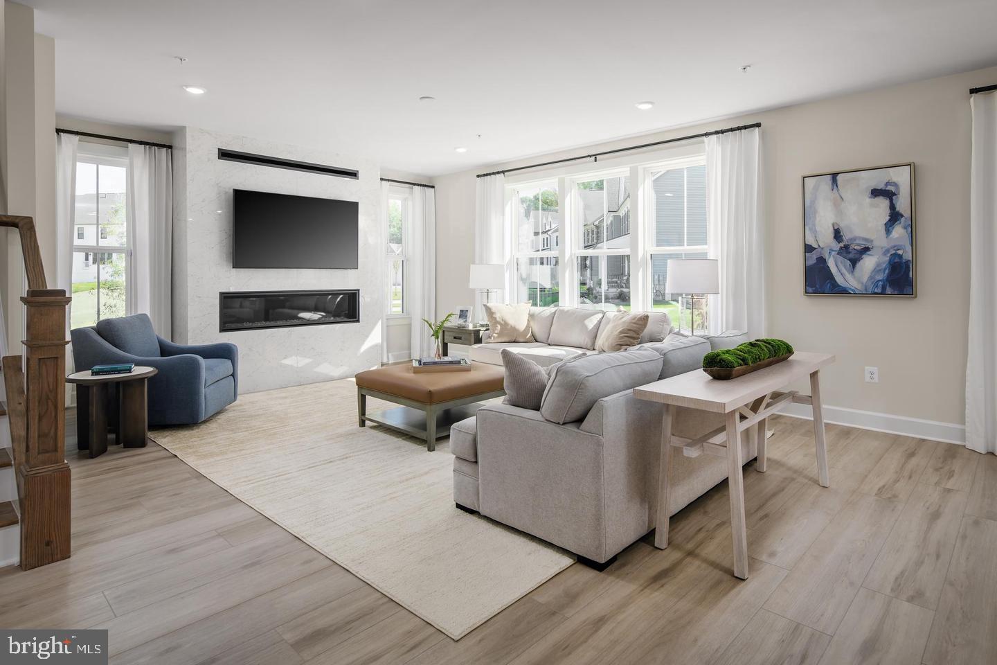 POINTERS VIEW - Residential