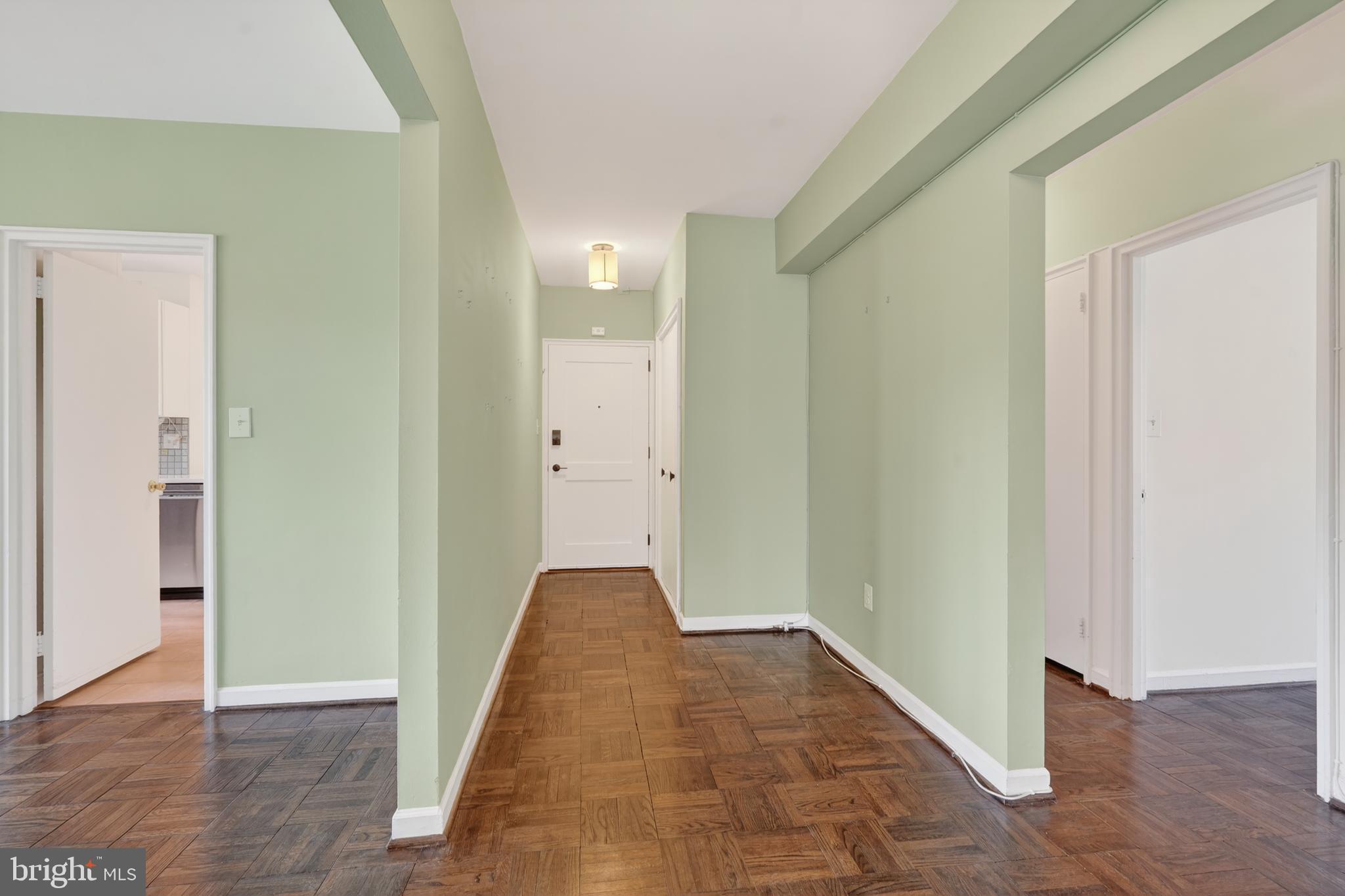 4301 MASSACHUSETTS AVENUE NW 3004