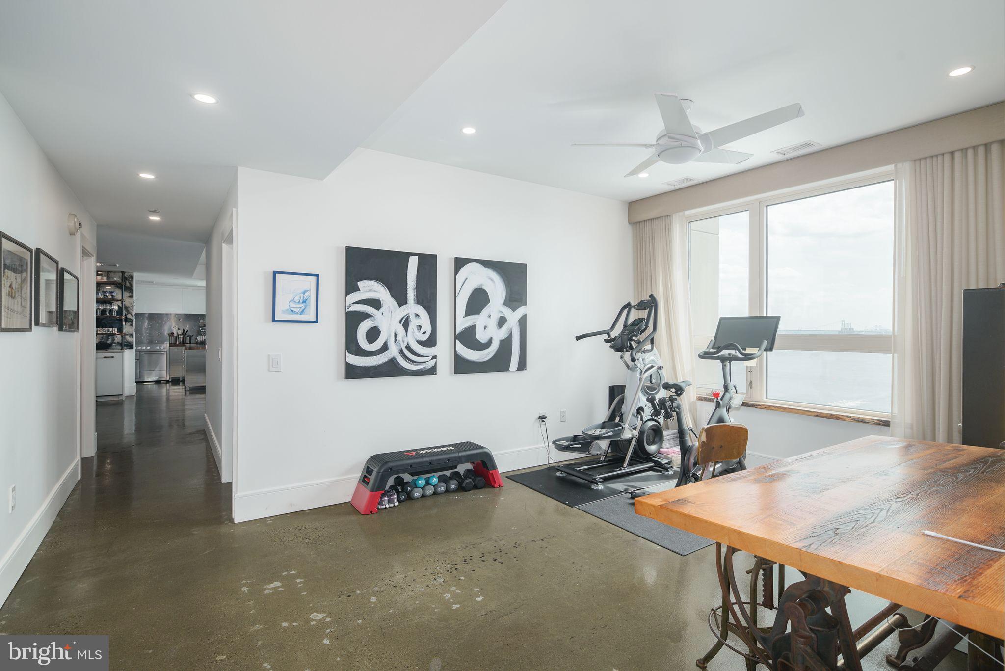 DOCKSIDE CONDOMINIUM - Residential