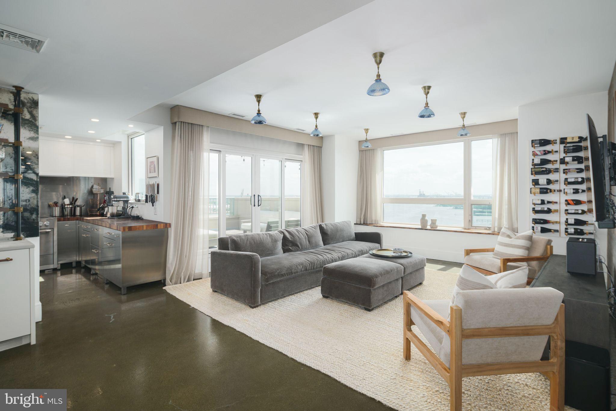 DOCKSIDE CONDOMINIUM - Residential