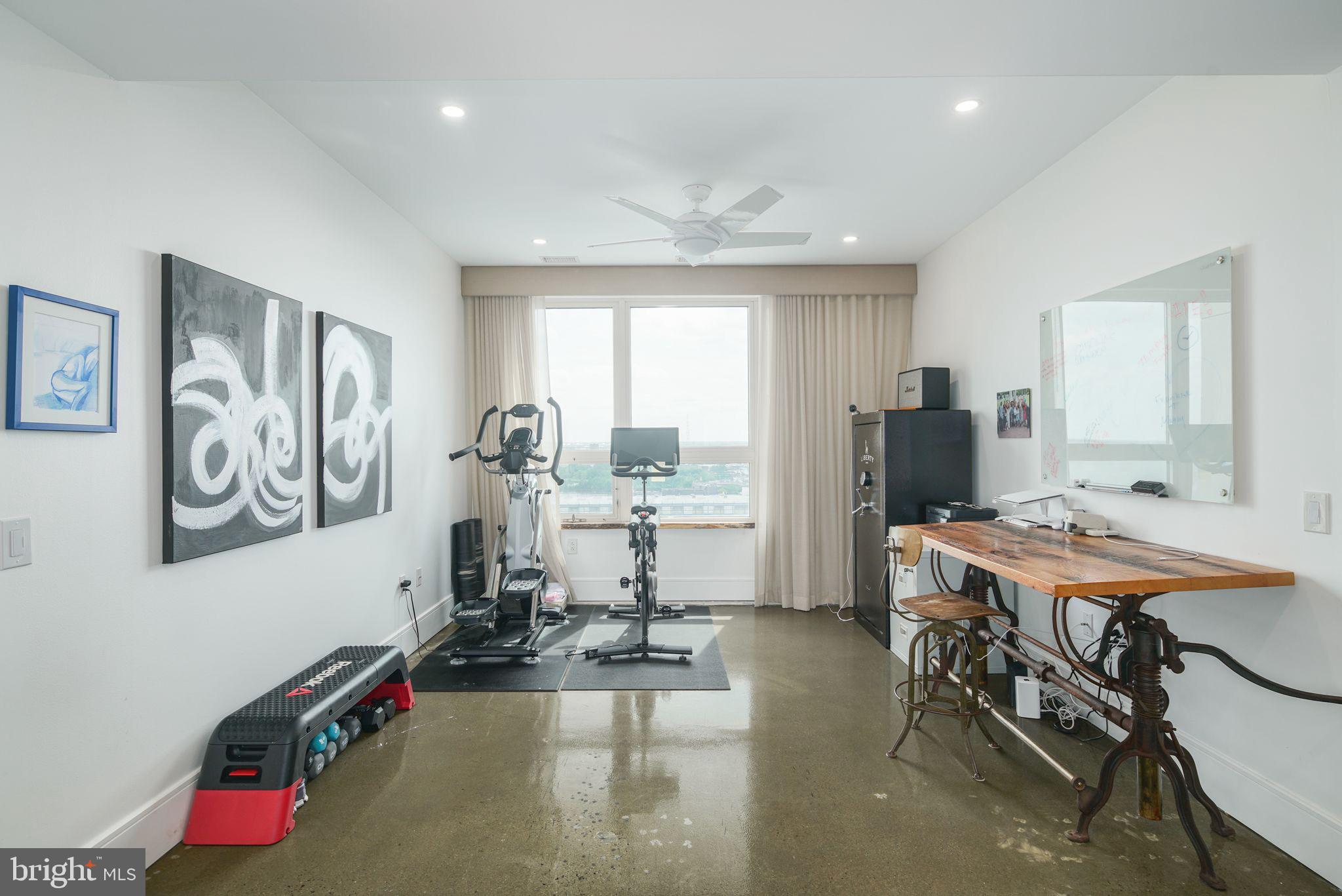 DOCKSIDE CONDOMINIUM - Residential