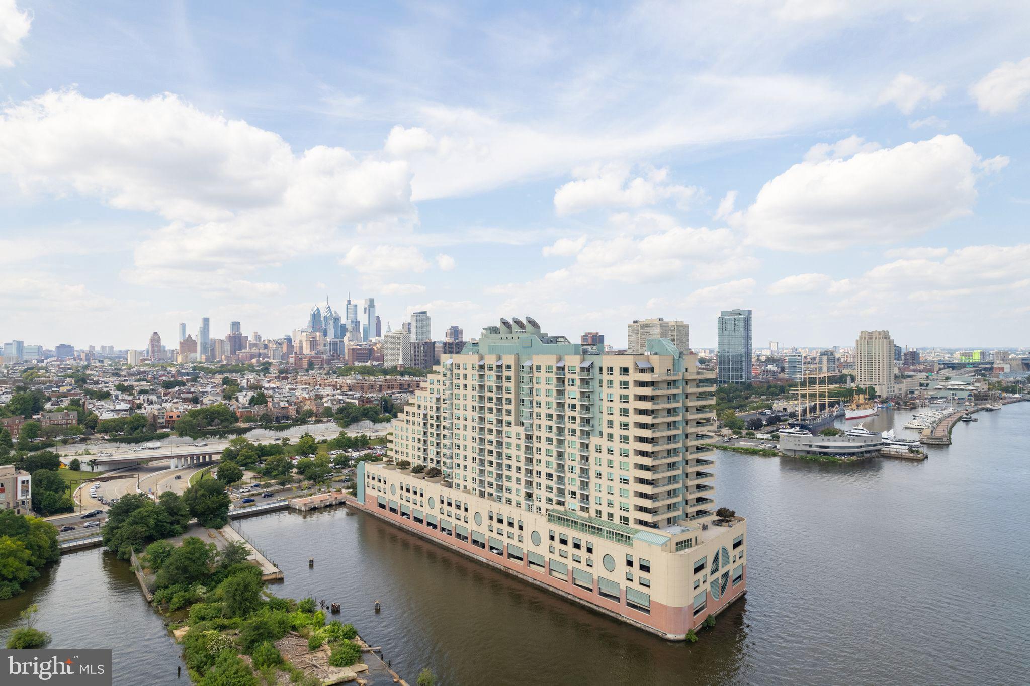 DOCKSIDE CONDOMINIUM - Residential