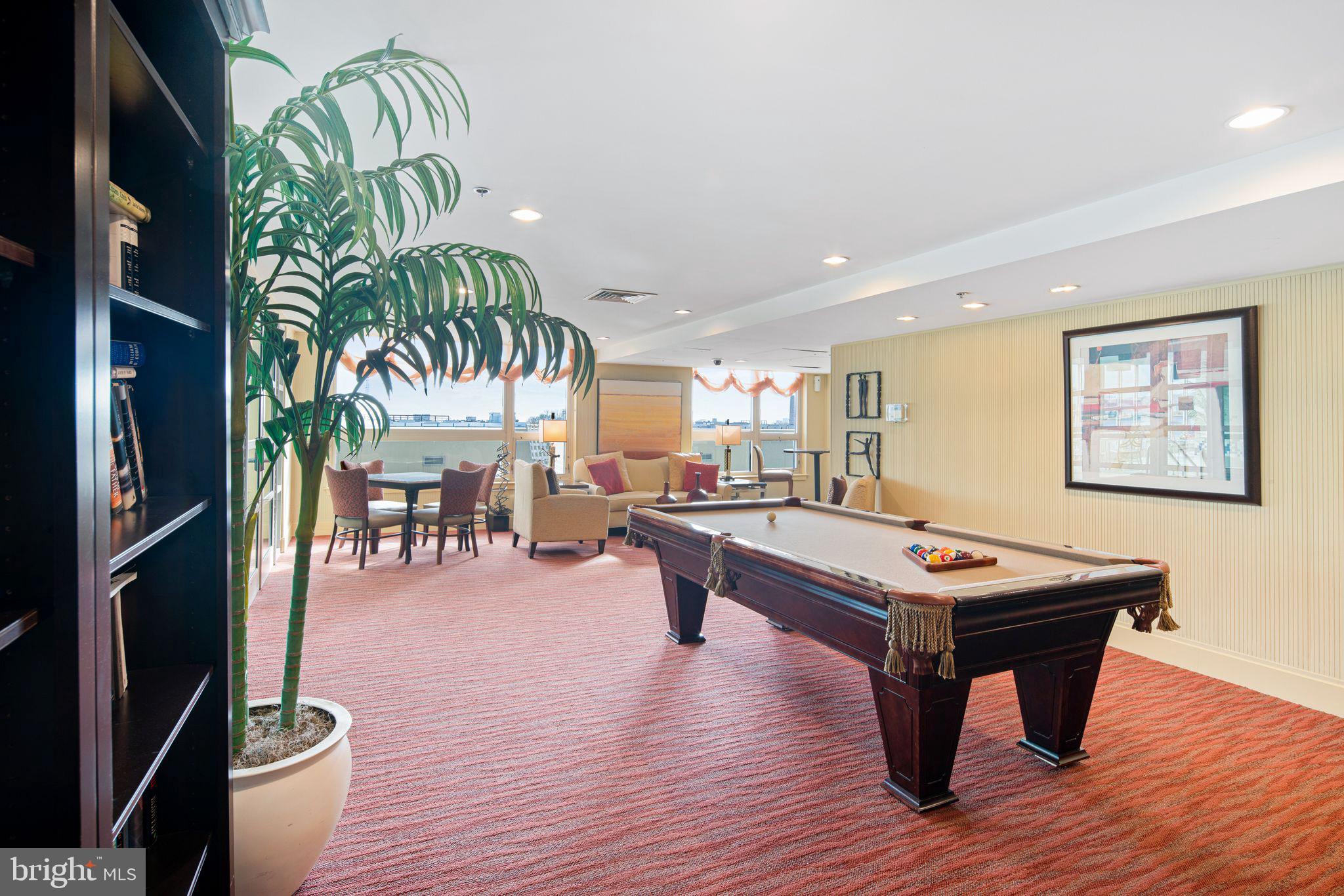 DOCKSIDE CONDOMINIUM - Residential