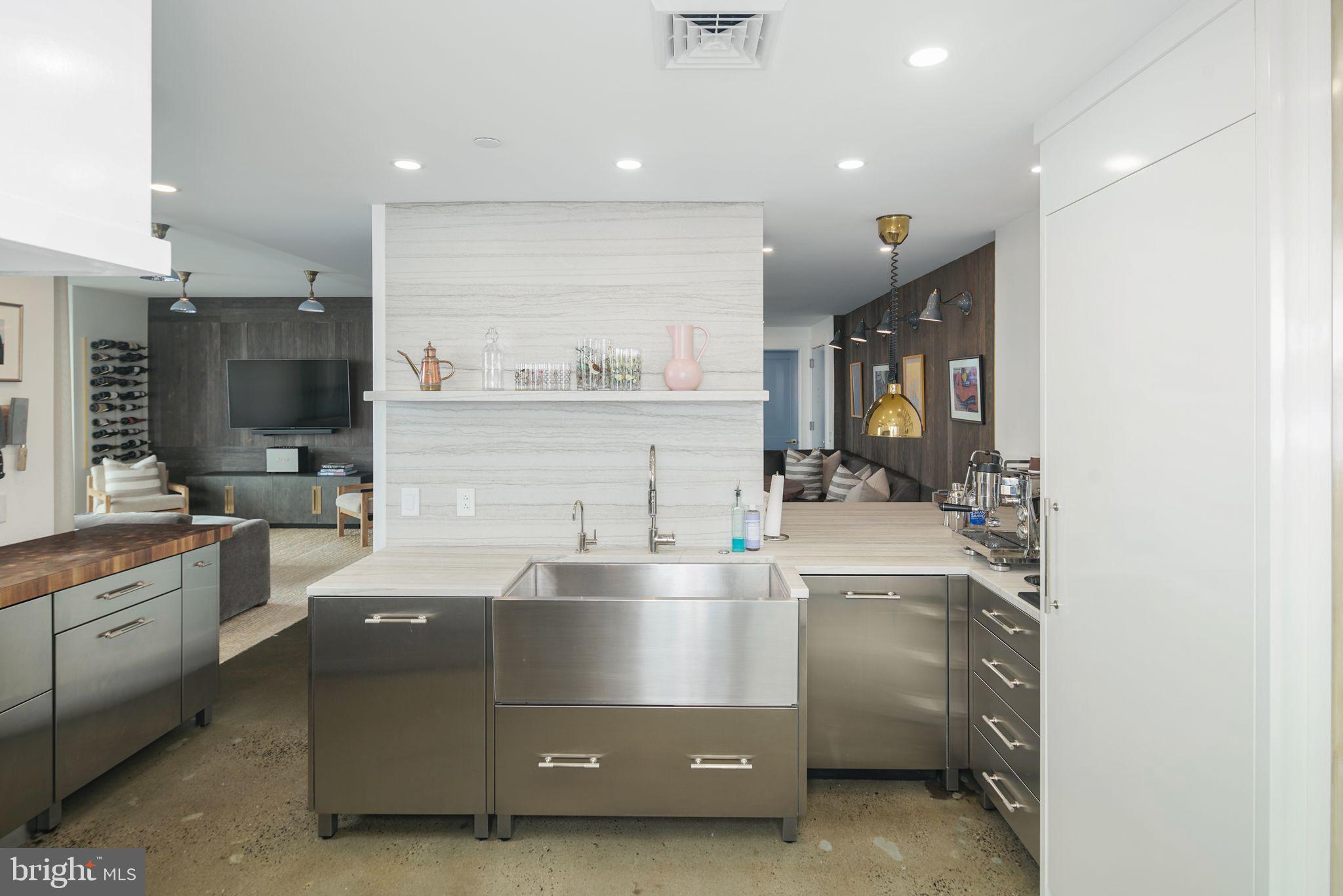 DOCKSIDE CONDOMINIUM - Residential