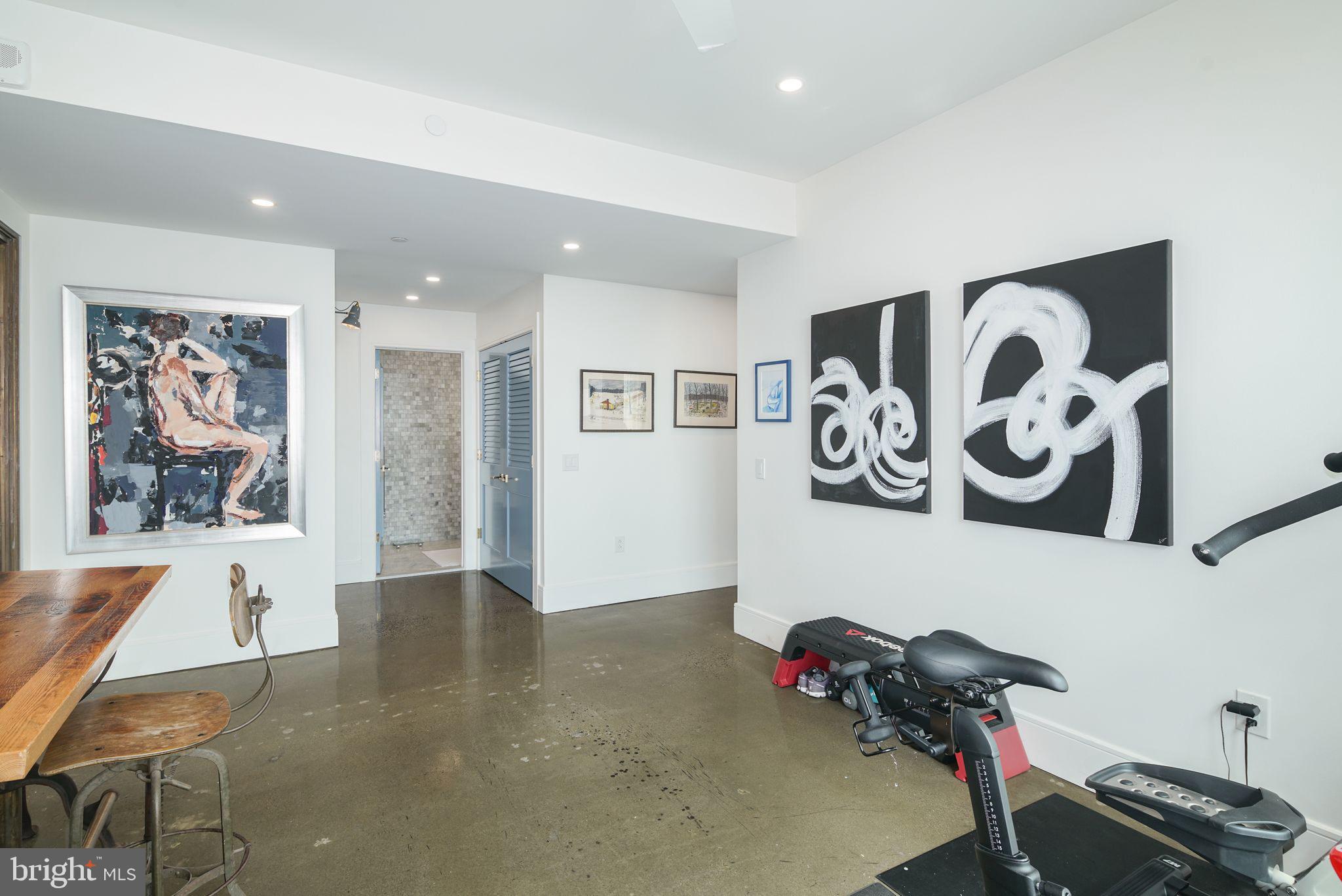 DOCKSIDE CONDOMINIUM - Residential