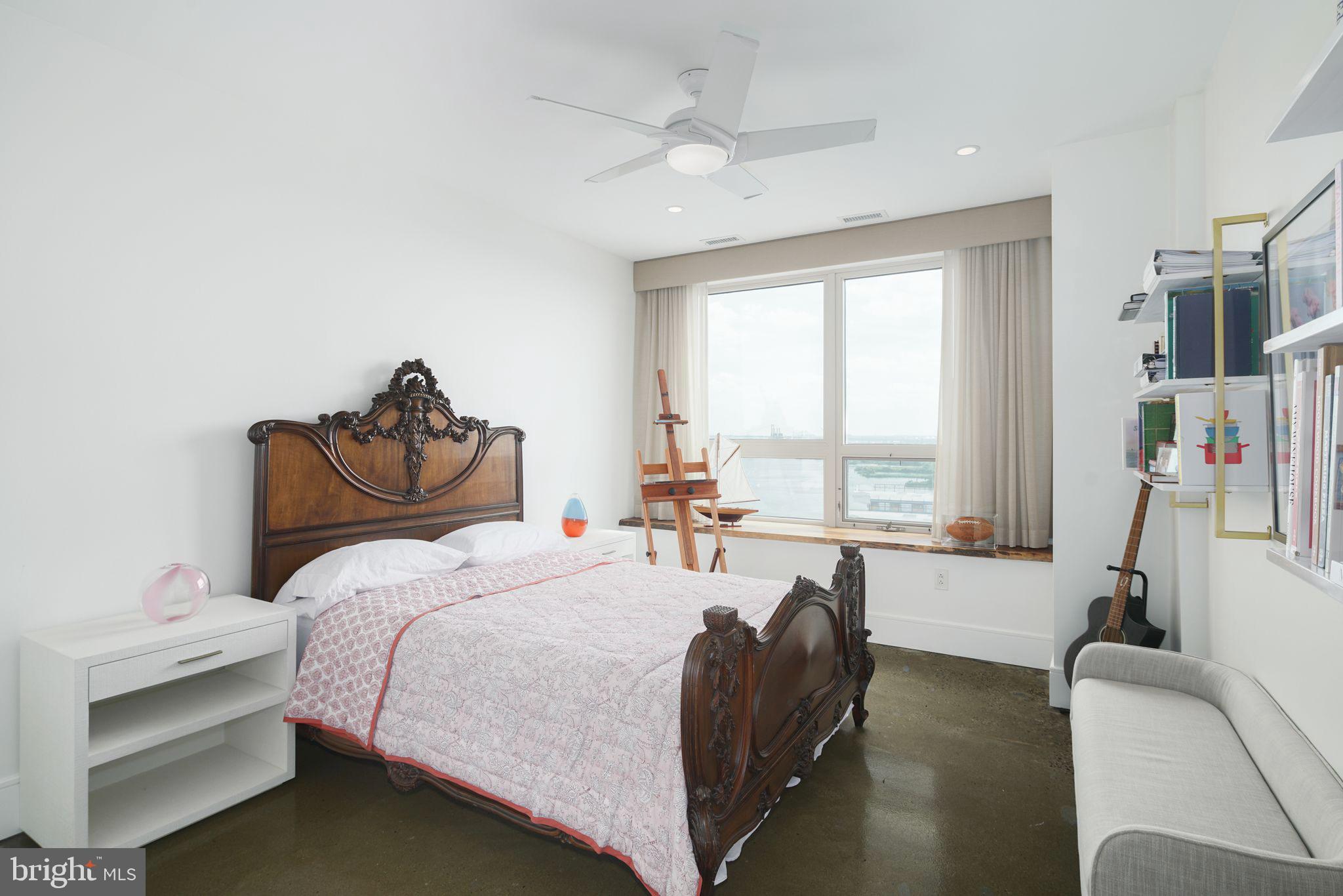 DOCKSIDE CONDOMINIUM - Residential