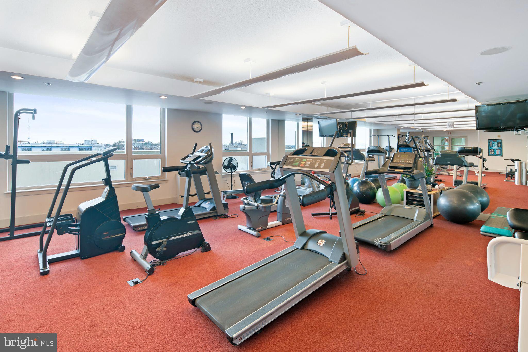 DOCKSIDE CONDOMINIUM - Residential