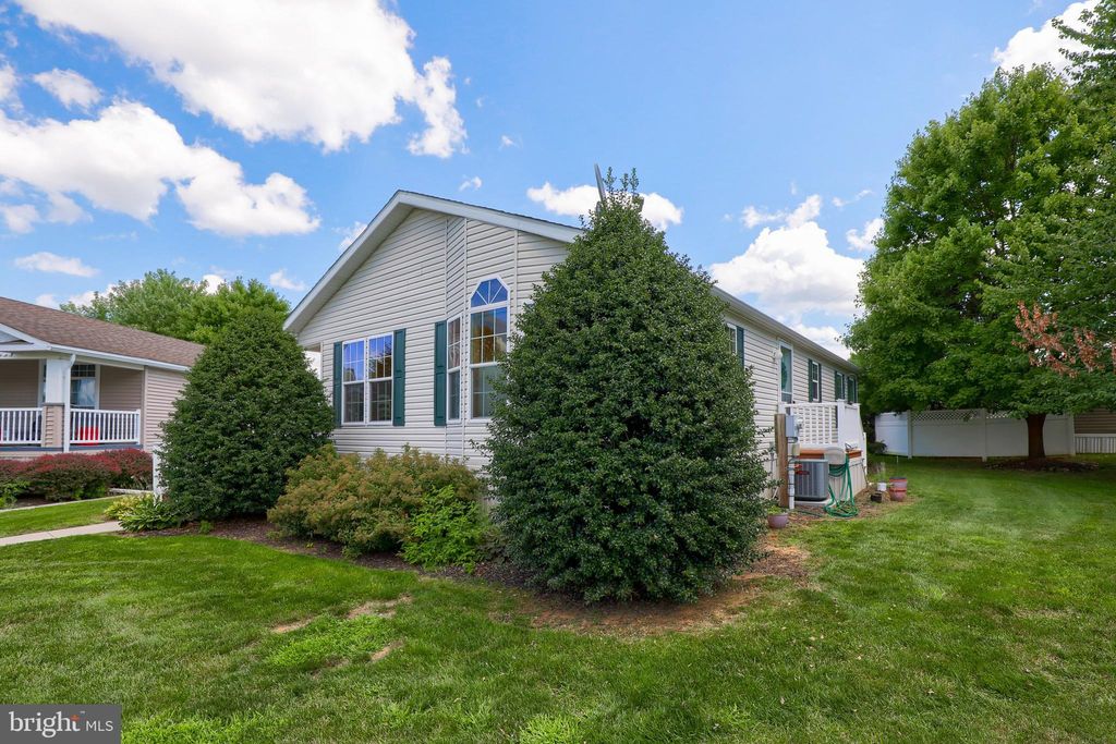 Photo of 117 SUMMERS DR, LANCASTER, PA 17601 (MLS # PALA2040340)