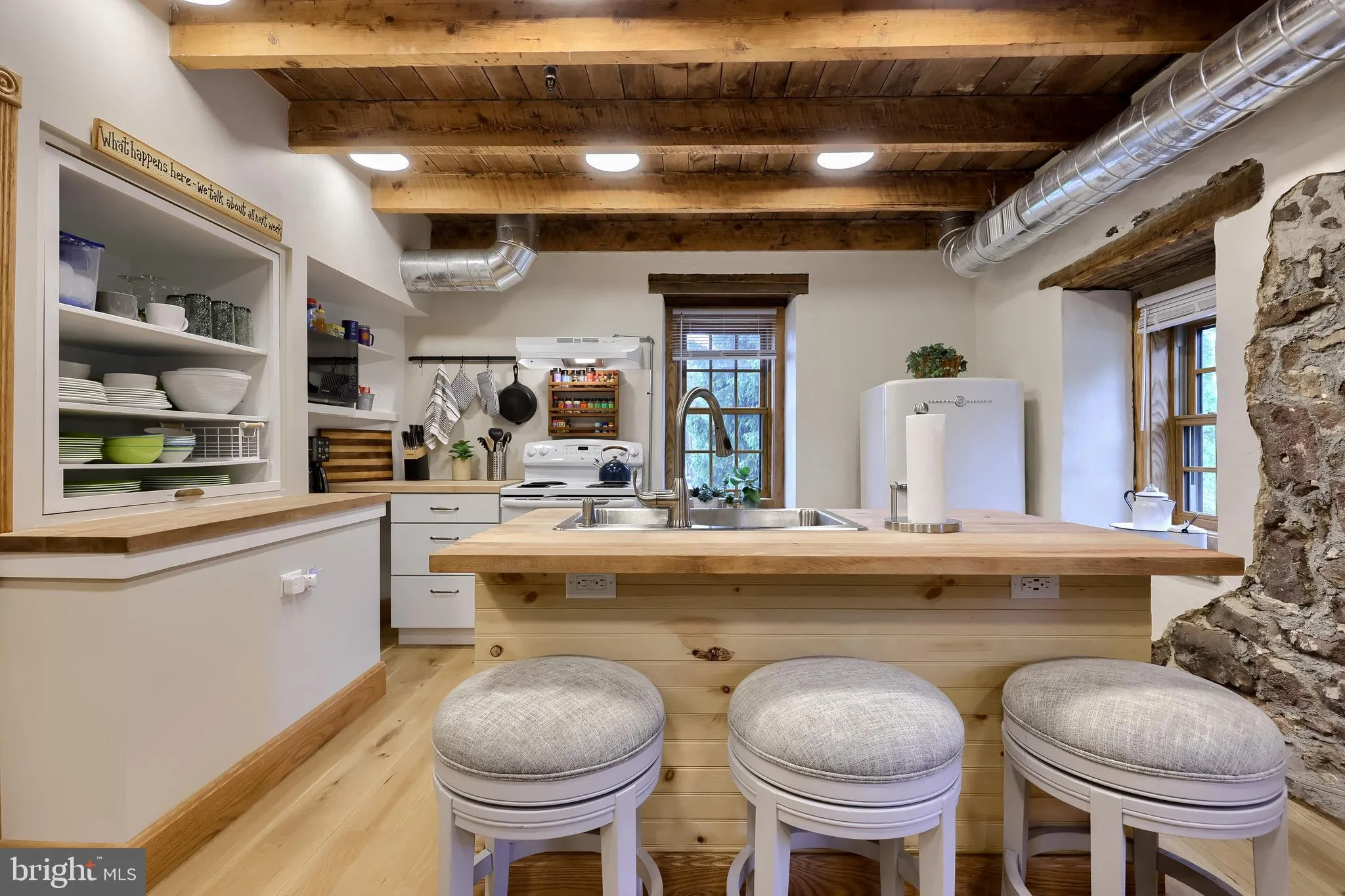 Reinholds, Pennsylvania 17569, United States, 3 Bedrooms Bedrooms, ,3 BathroomsBathrooms,Residential,Active,139141