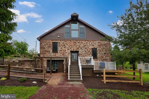 1700 N TEXTER MOUNTAIN ROAD REINHOLDS PA 17569