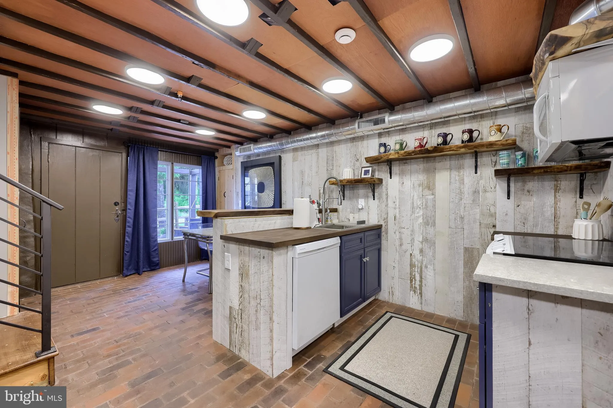 Reinholds, Pennsylvania 17569, United States, 3 Bedrooms Bedrooms, ,3 BathroomsBathrooms,Residential,Active,139141