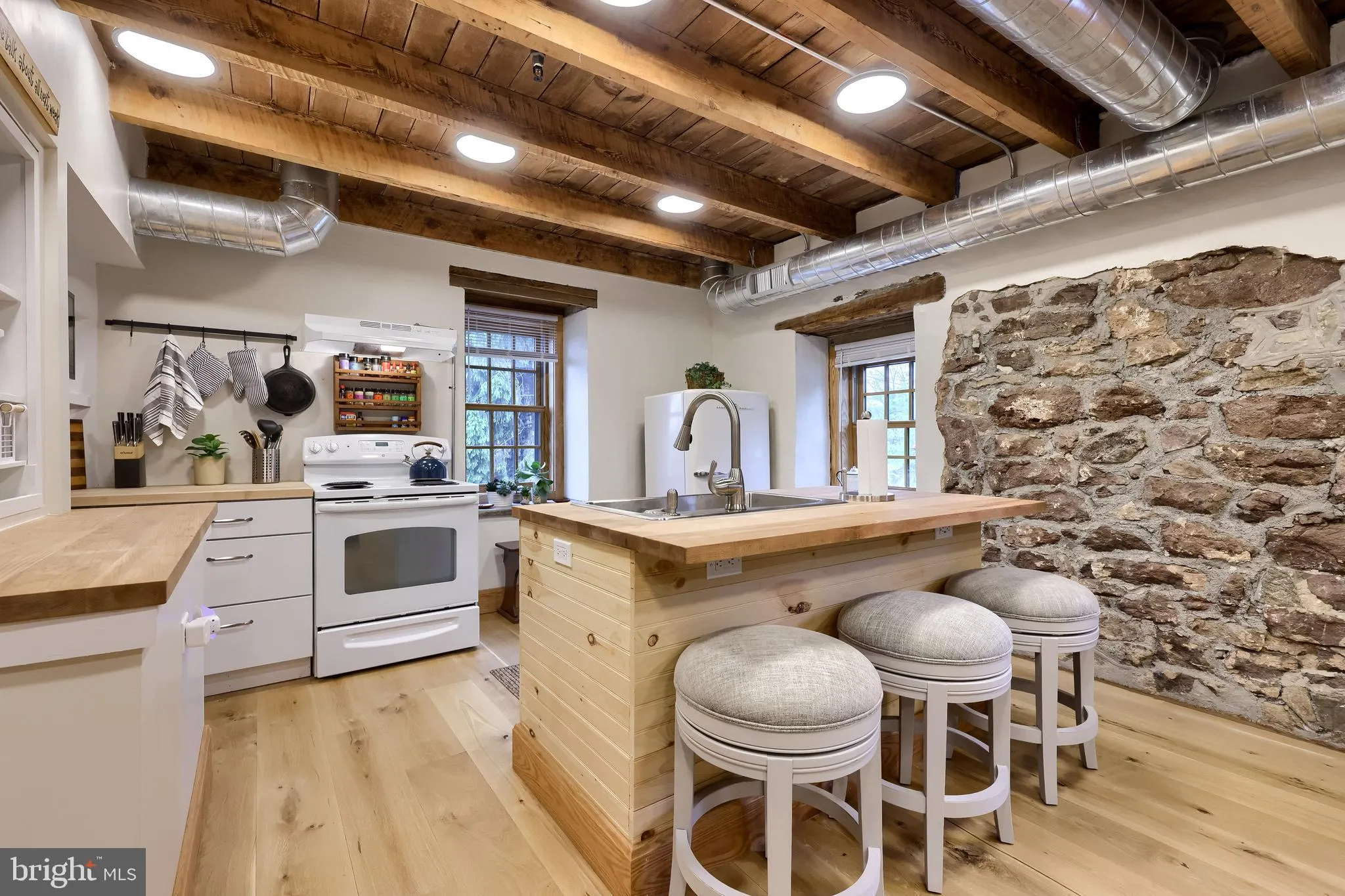 Reinholds, Pennsylvania 17569, United States, 3 Bedrooms Bedrooms, ,3 BathroomsBathrooms,Residential,Active,139141