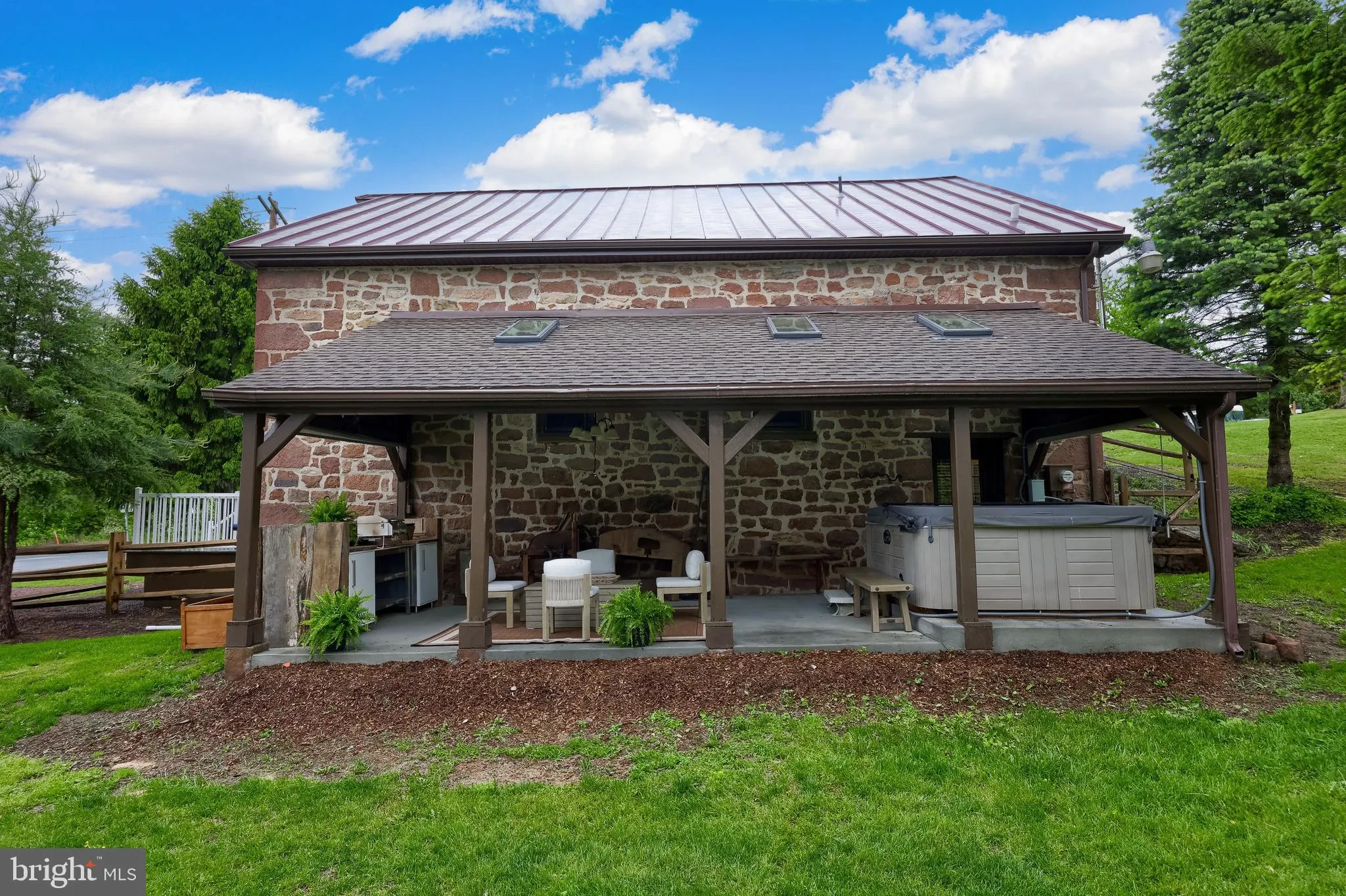 Reinholds, Pennsylvania 17569, United States, 3 Bedrooms Bedrooms, ,3 BathroomsBathrooms,Residential,Active,139141