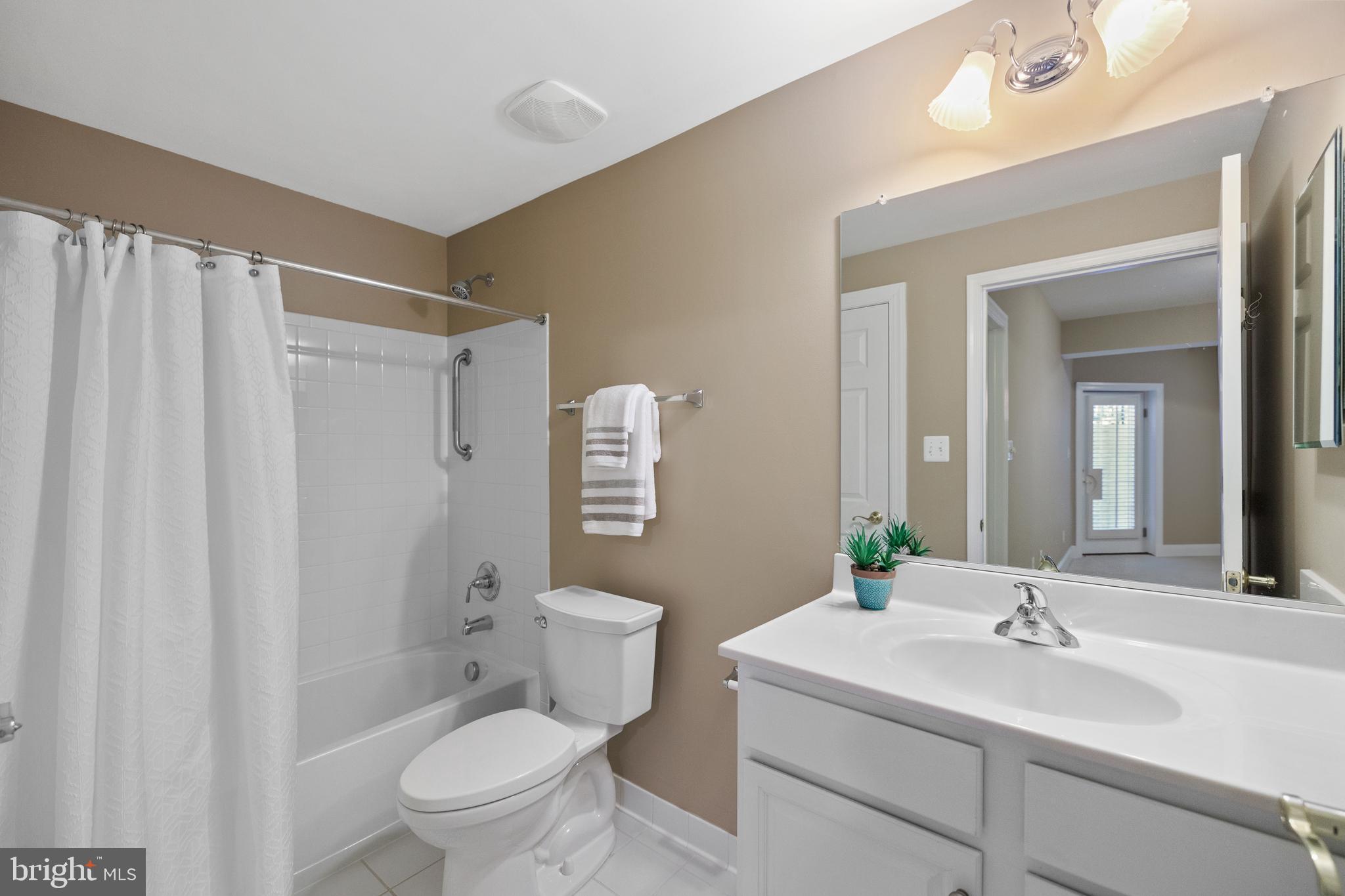 KINGSTOWNE - Residential