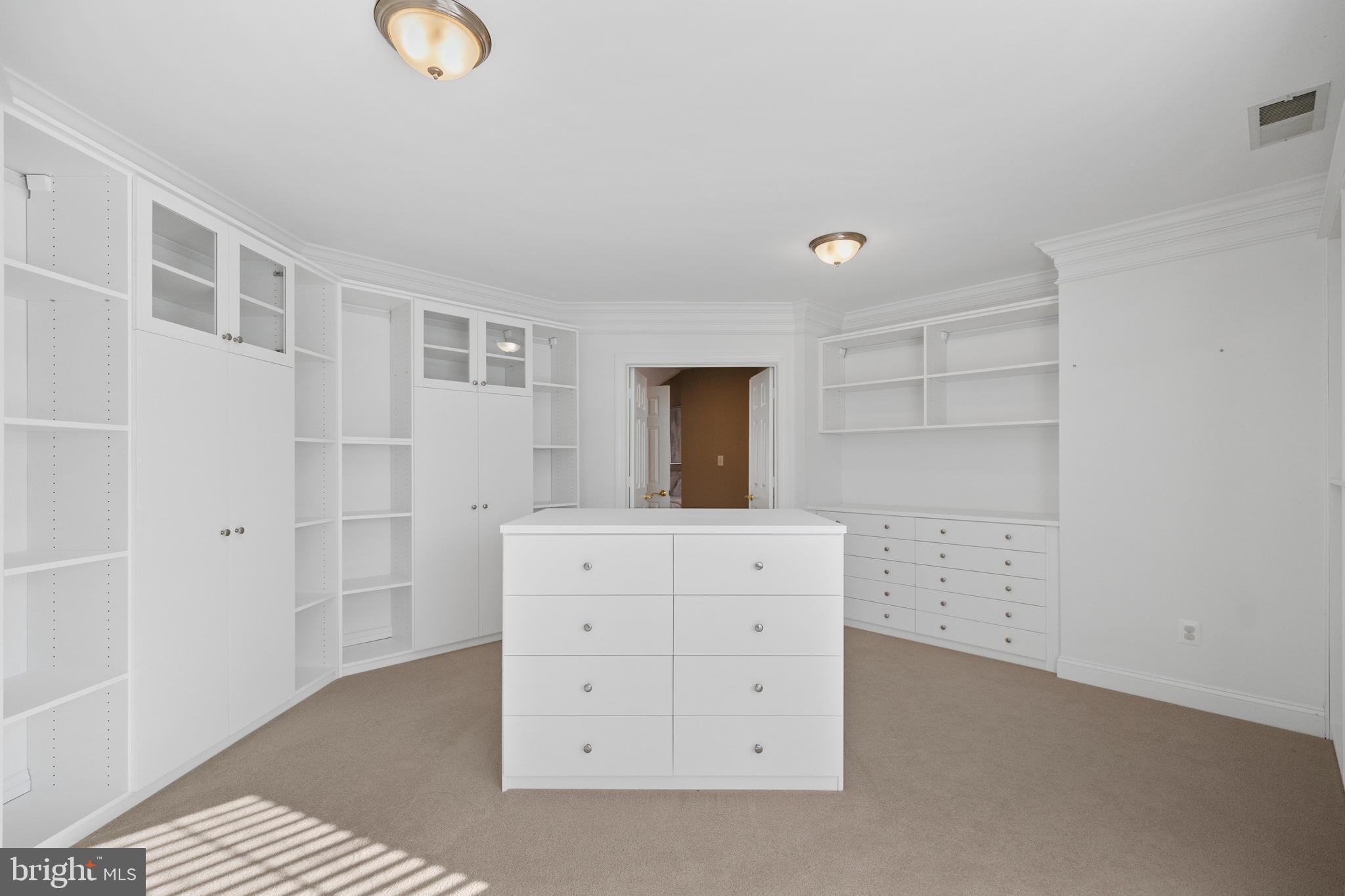 KINGSTOWNE - Residential