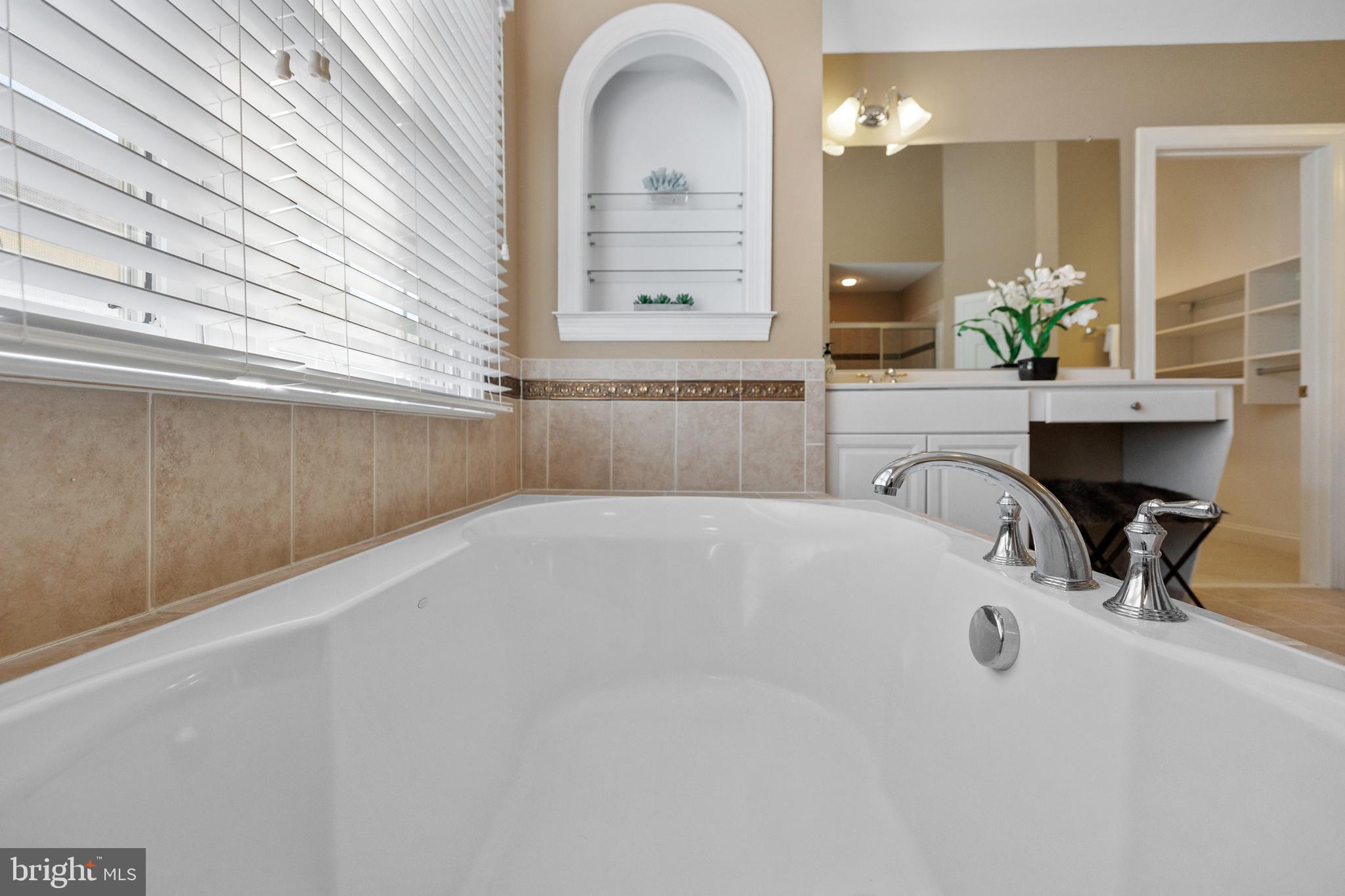 KINGSTOWNE - Residential