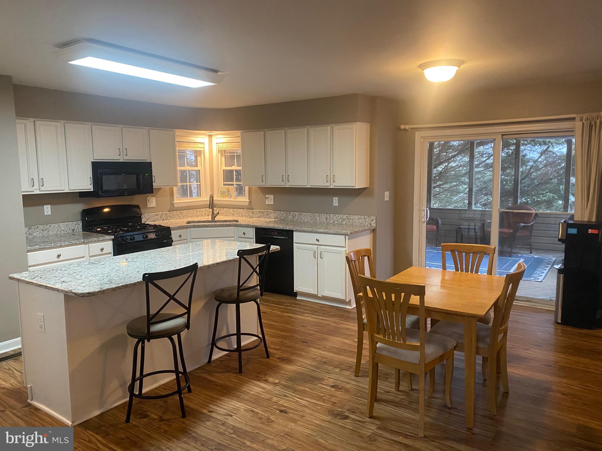 CARROLL POINTE - Residential