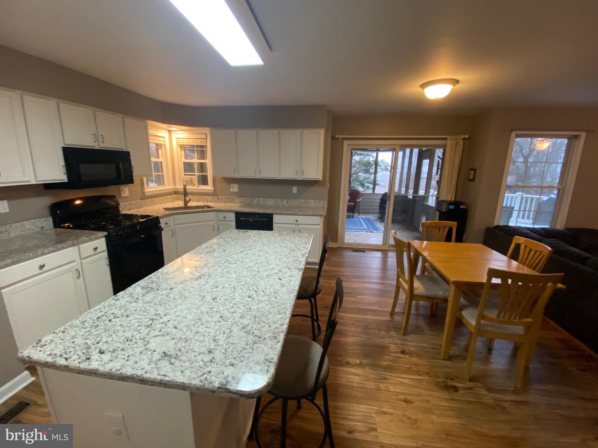 CARROLL POINTE - Residential