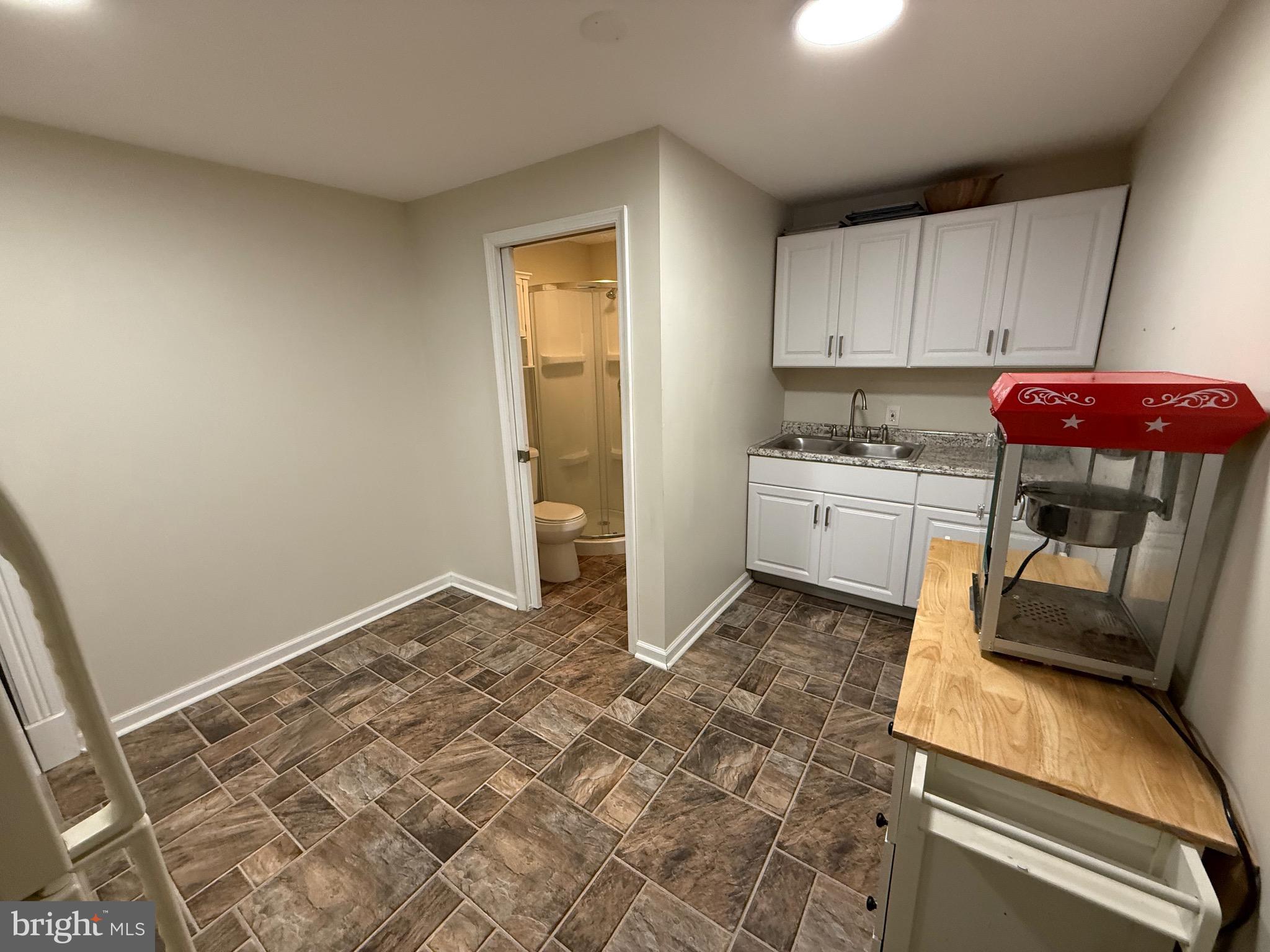 CARROLL POINTE - Residential