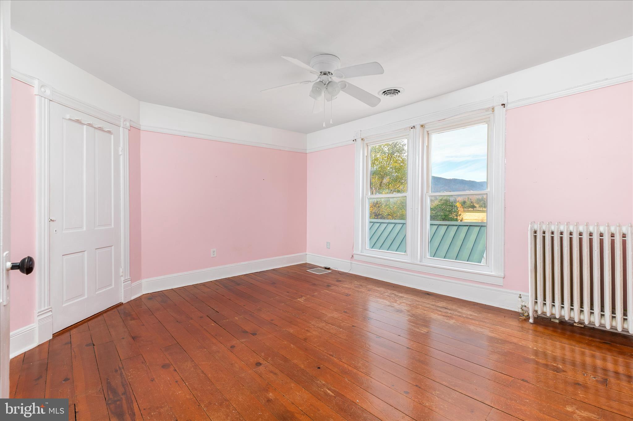 SANDY HOOK - Residential