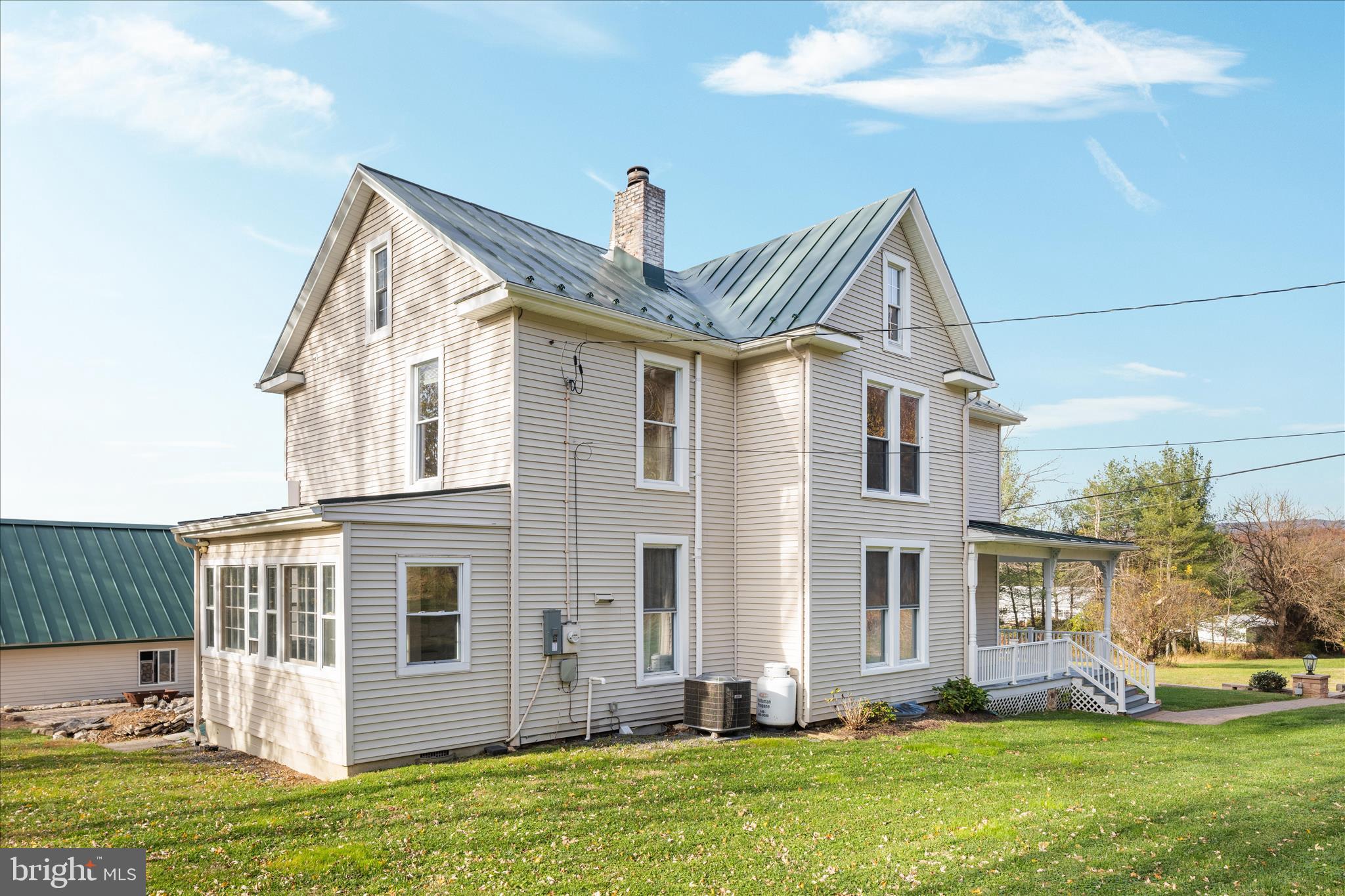 SANDY HOOK - Residential