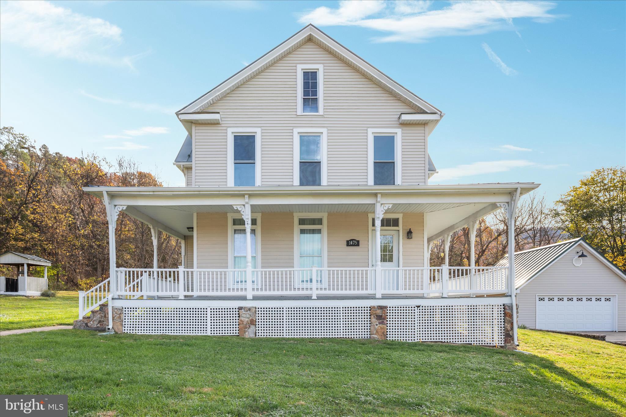 SANDY HOOK - Residential