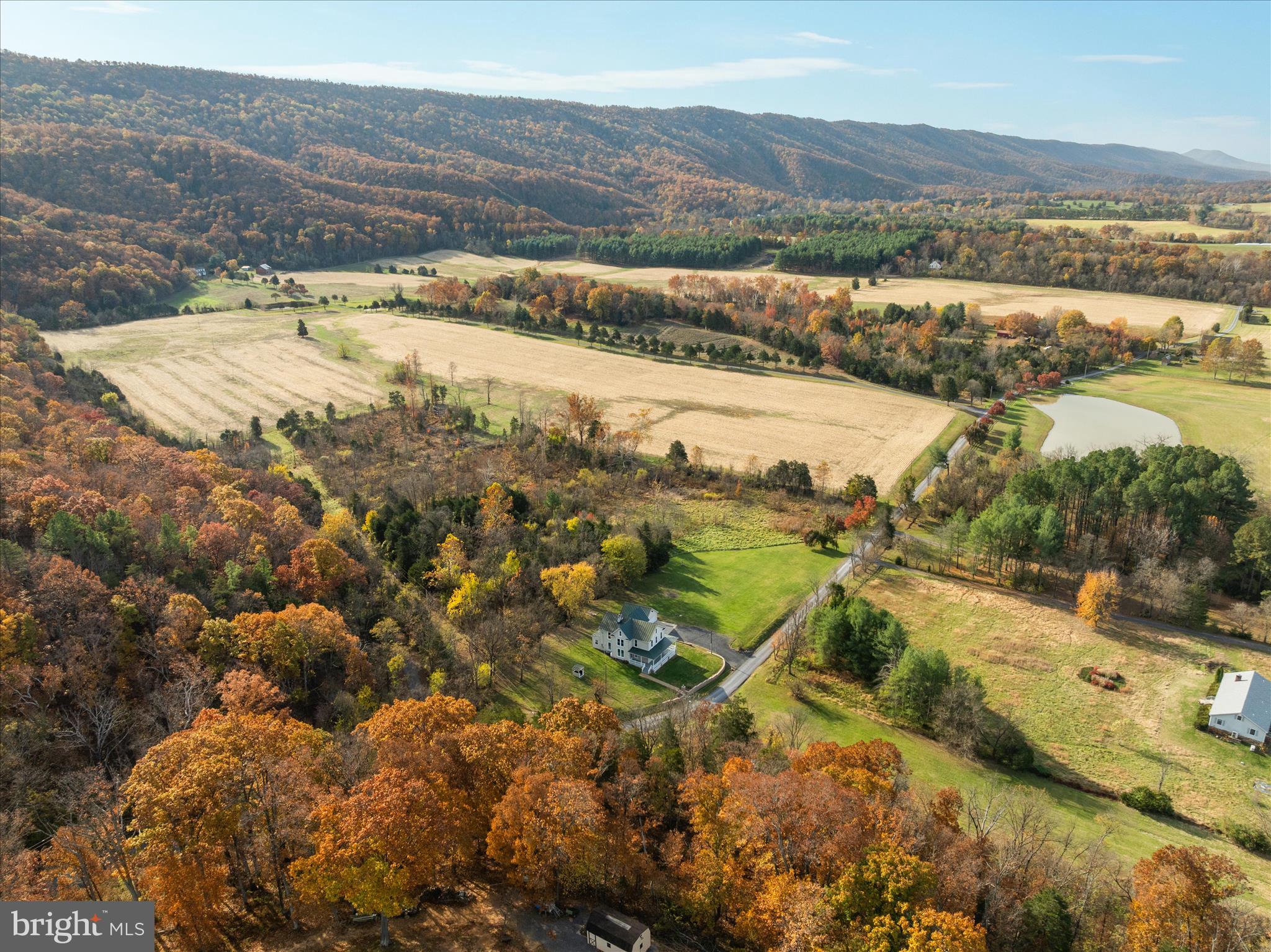 SANDY HOOK - Residential