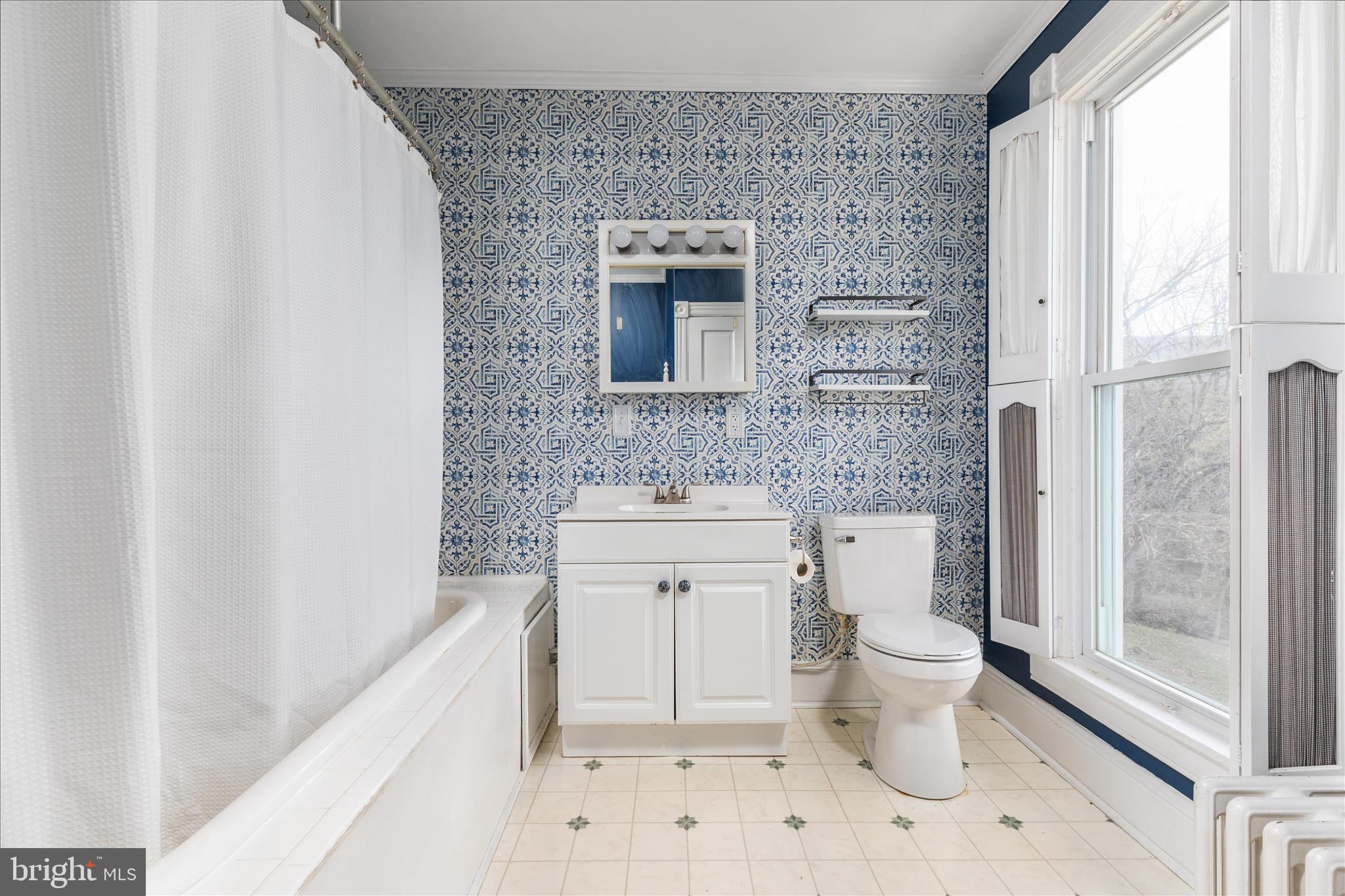 SANDY HOOK - Residential