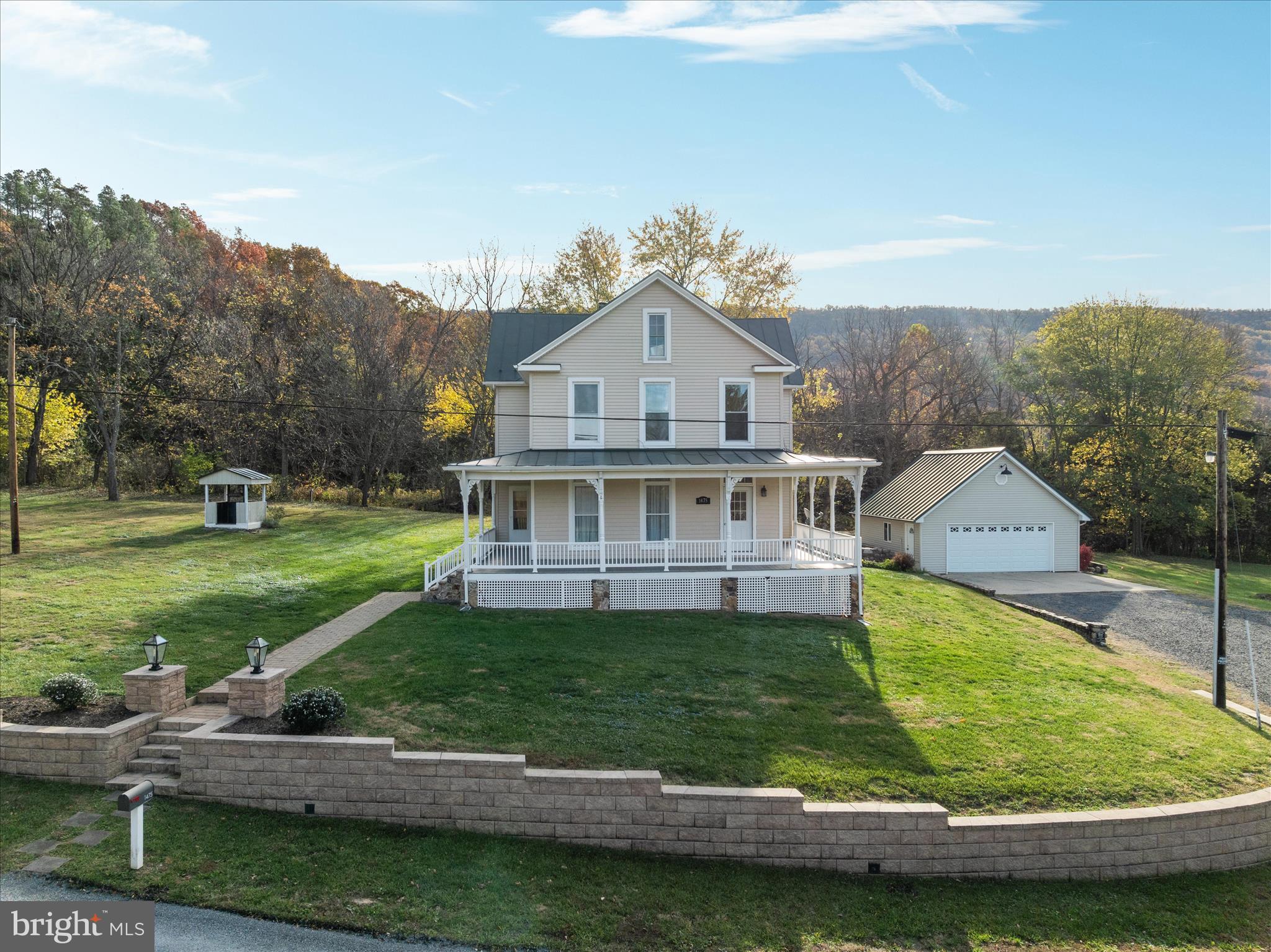 SANDY HOOK - Residential