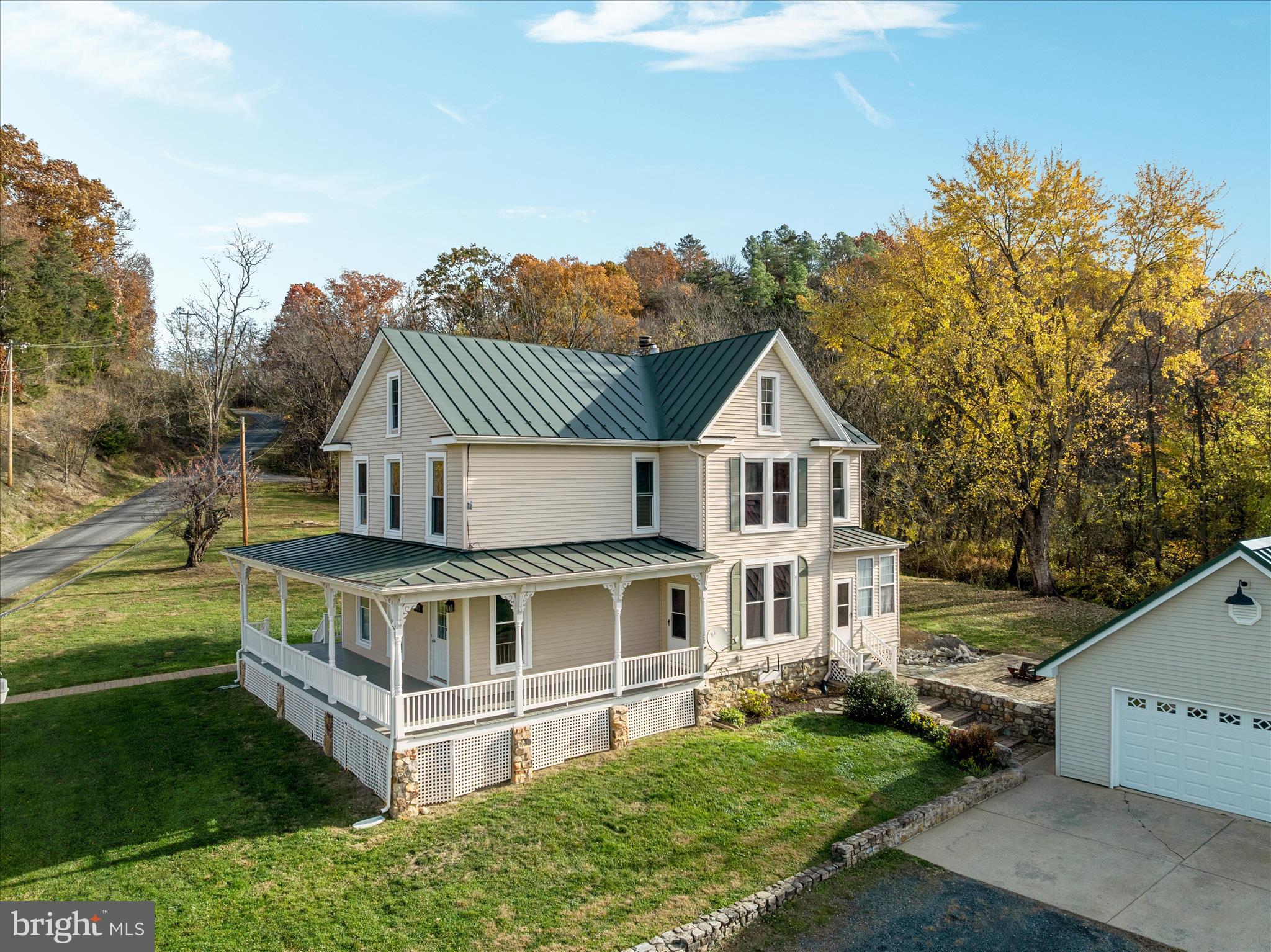 SANDY HOOK - Residential