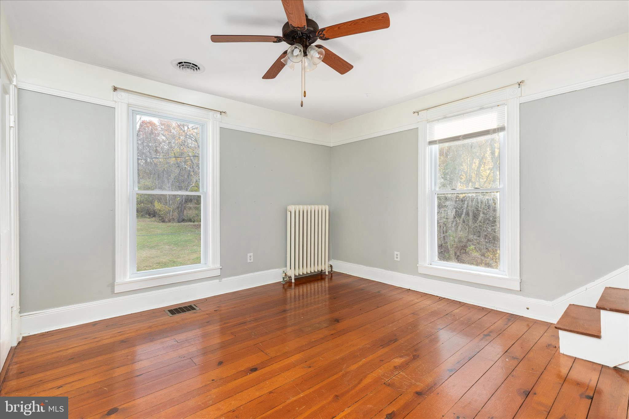 SANDY HOOK - Residential