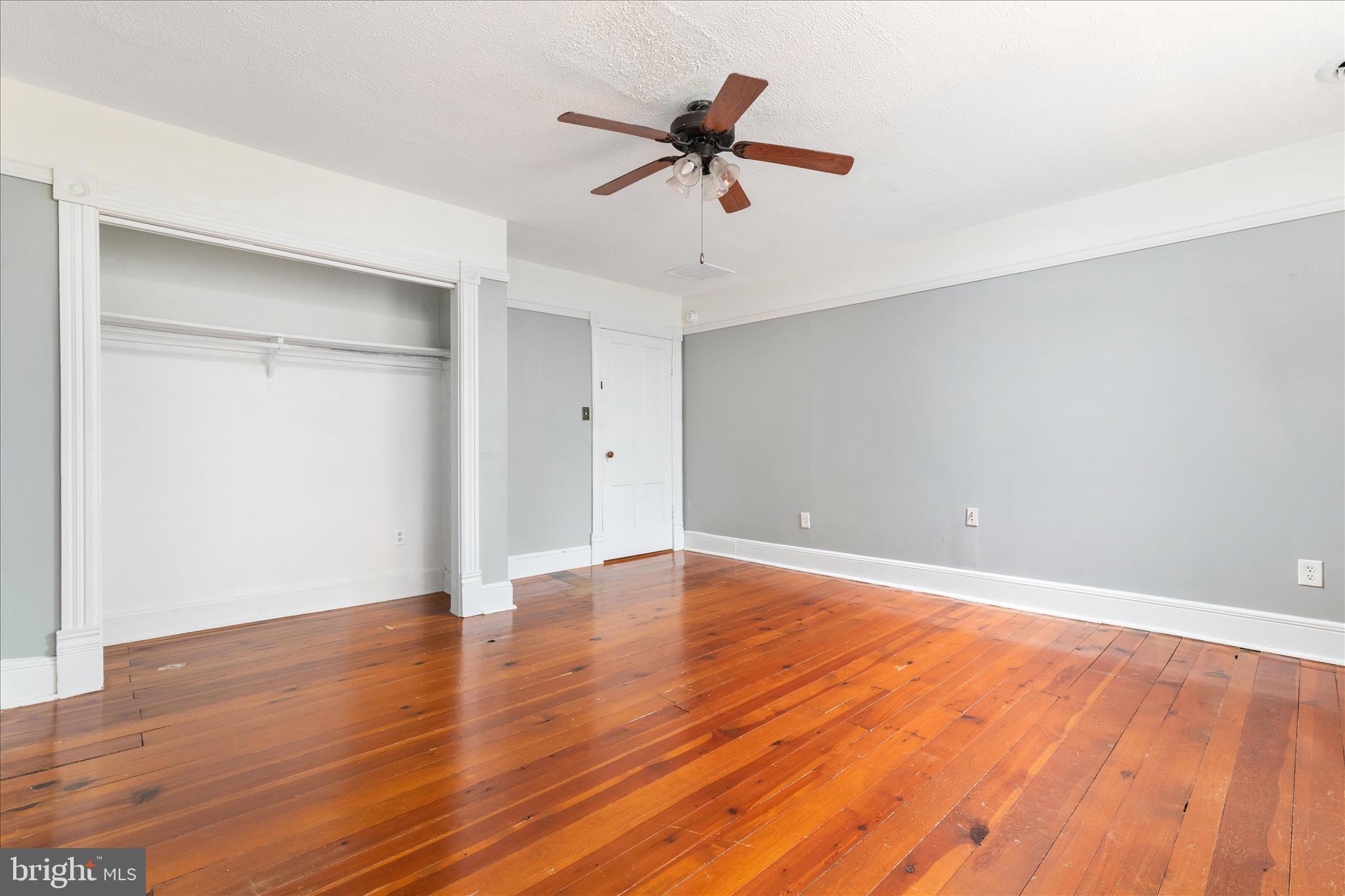 SANDY HOOK - Residential