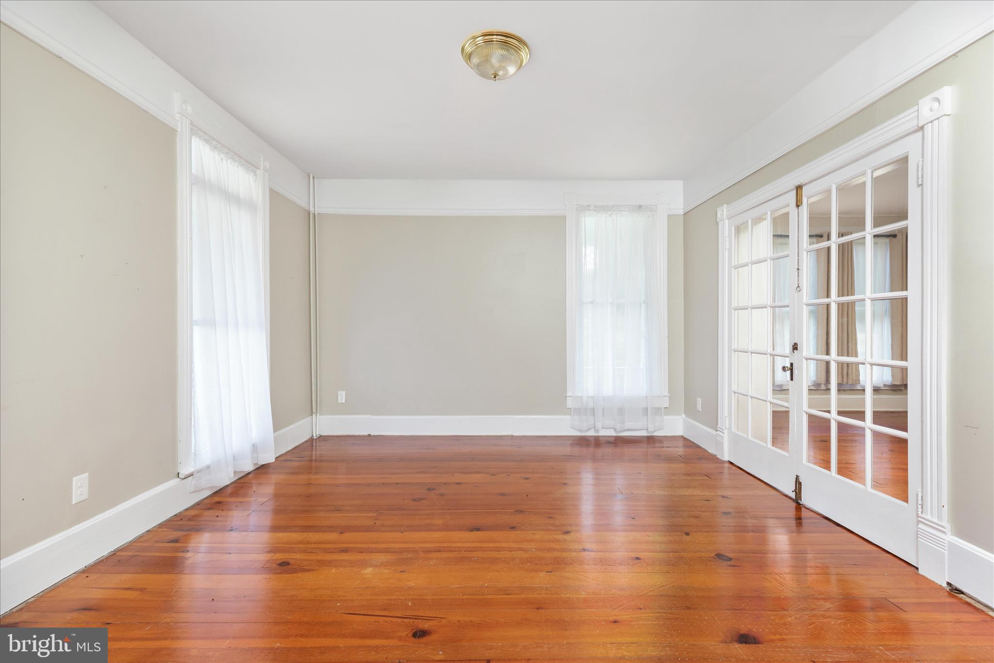 SANDY HOOK - Residential