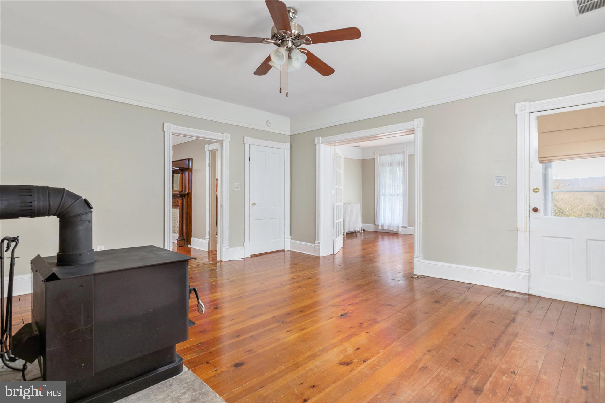 SANDY HOOK - Residential