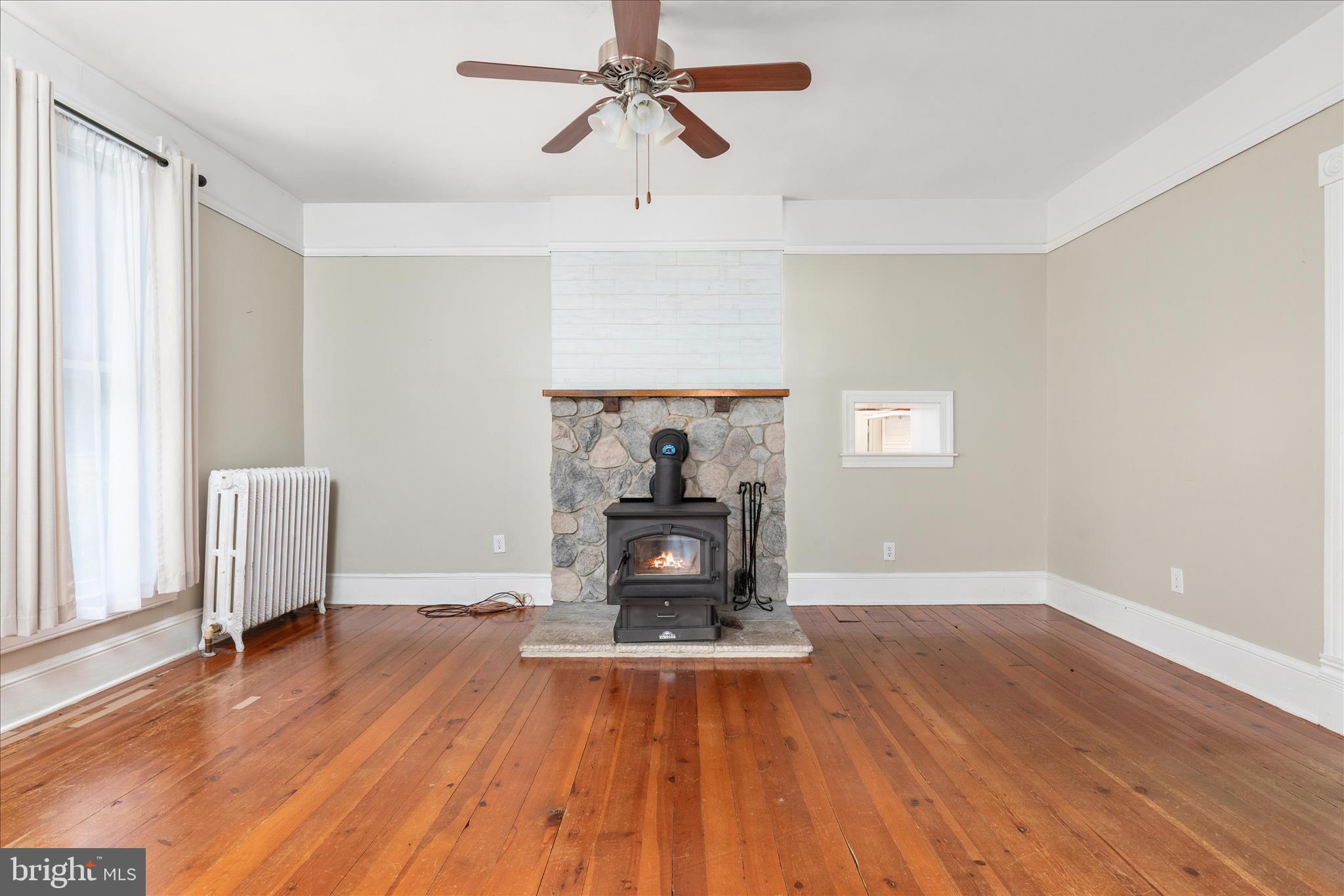 SANDY HOOK - Residential