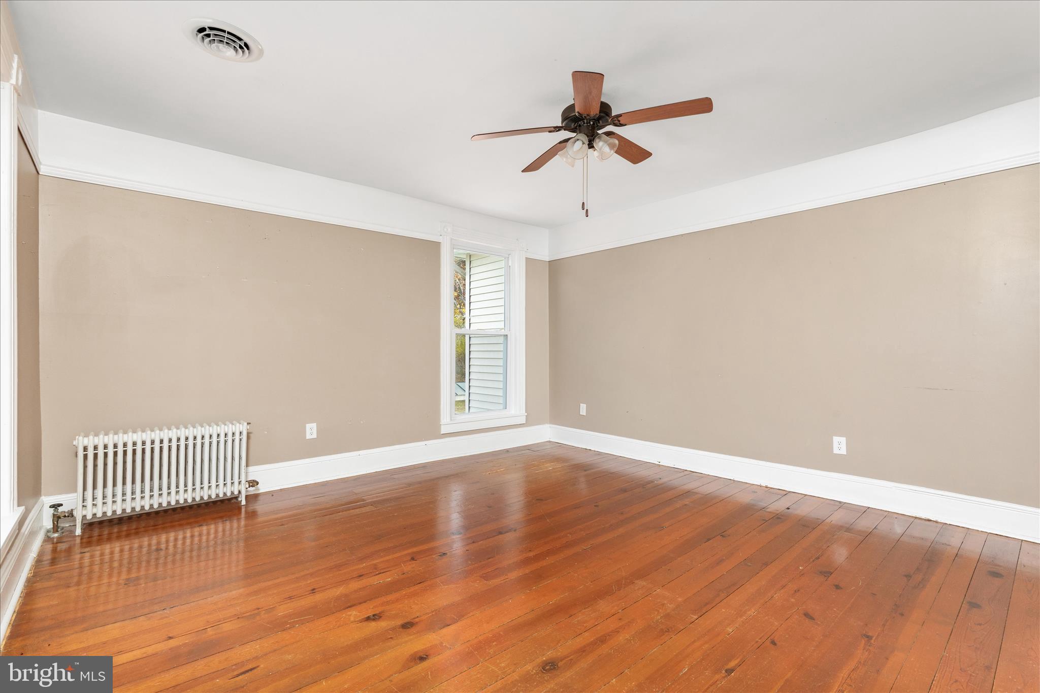 SANDY HOOK - Residential