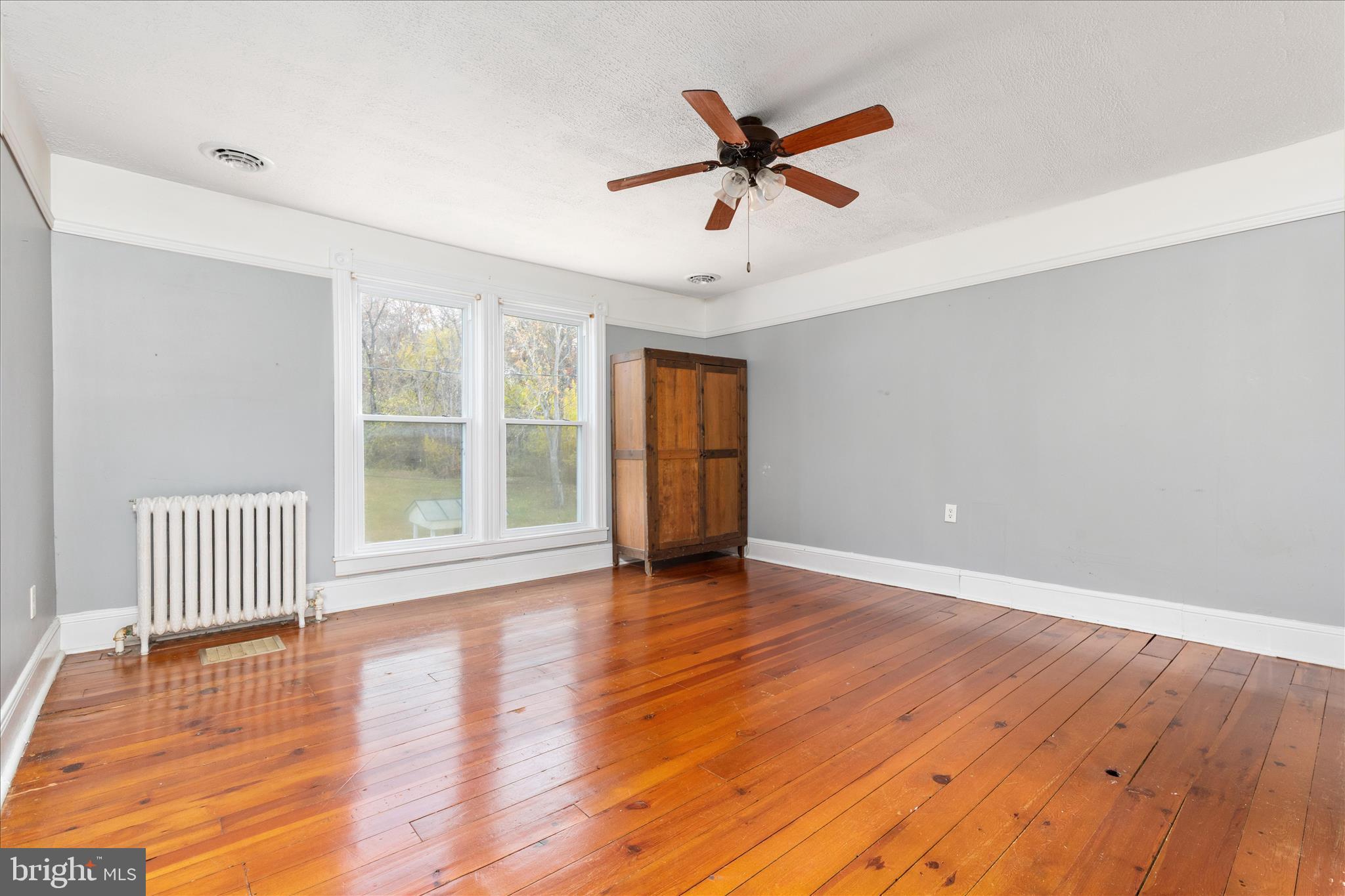 SANDY HOOK - Residential