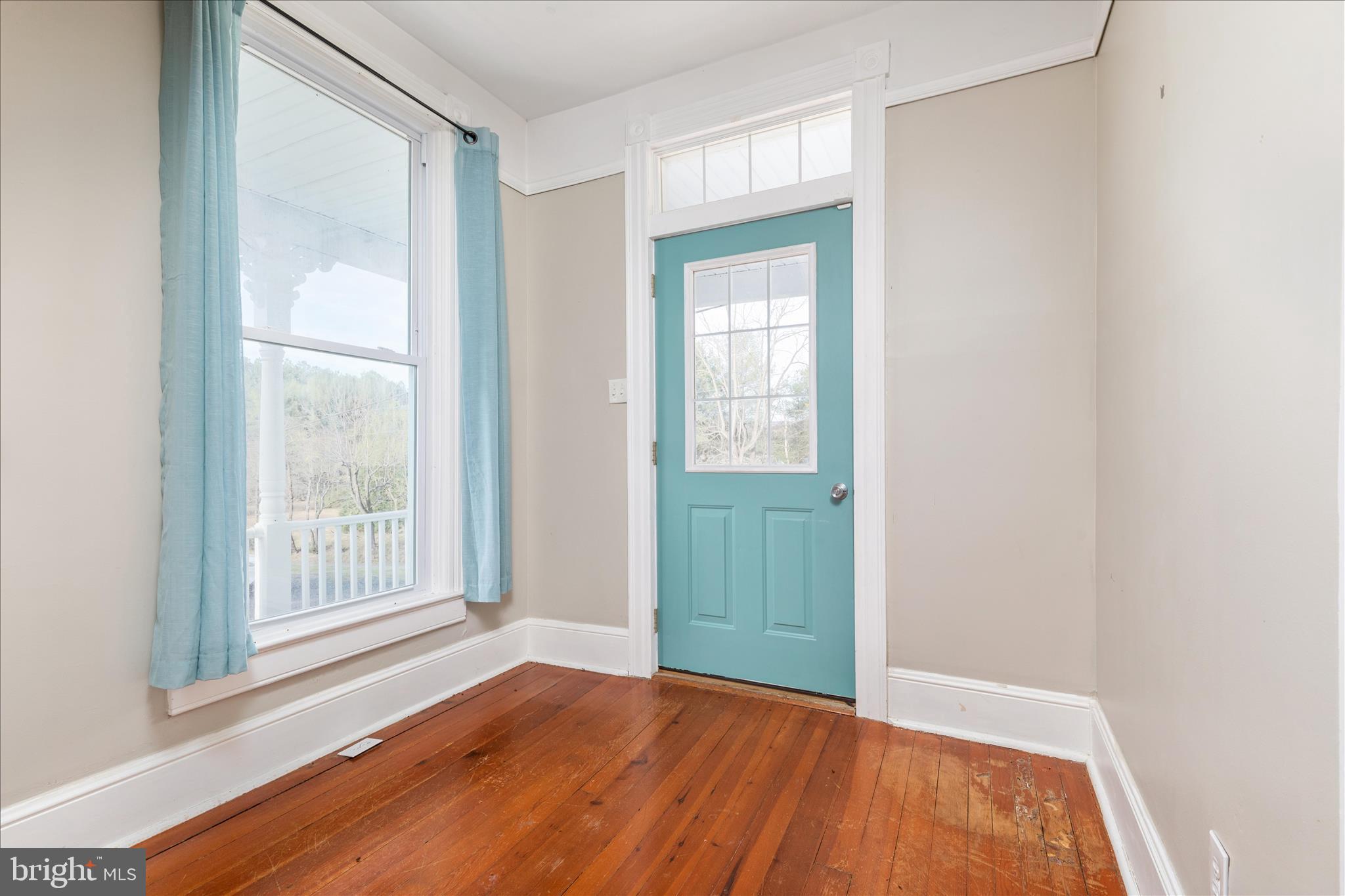 SANDY HOOK - Residential