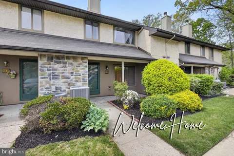 241 Hampshire Drive, Plainsboro, NJ 08536 - MLS#: NJMX2011808