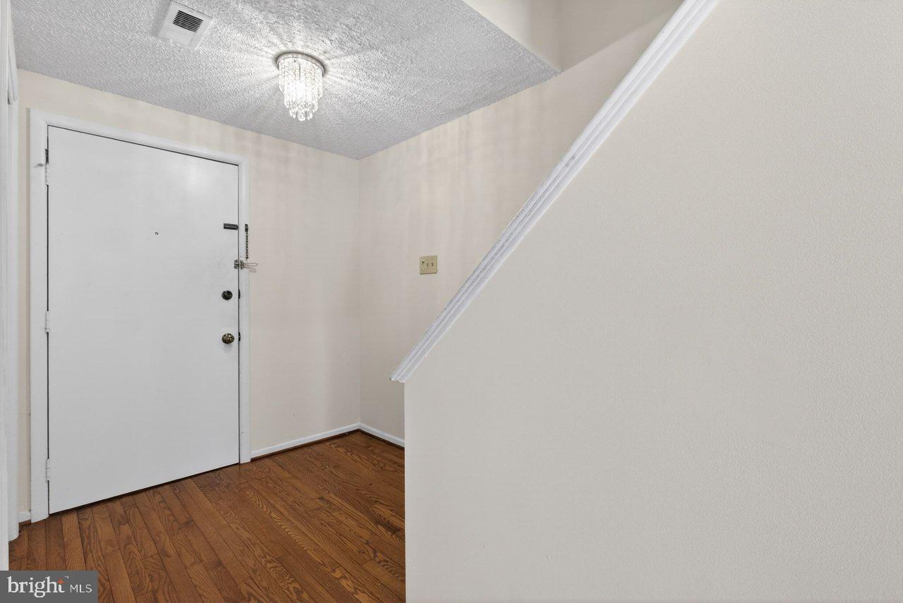 241 HAMPSHIRE DRIVE