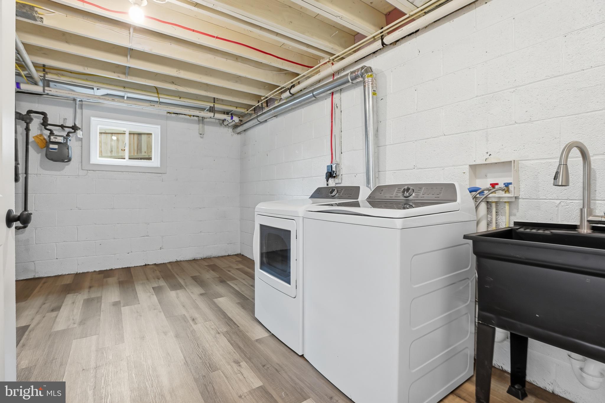 BEL PRE WOODS - Residential