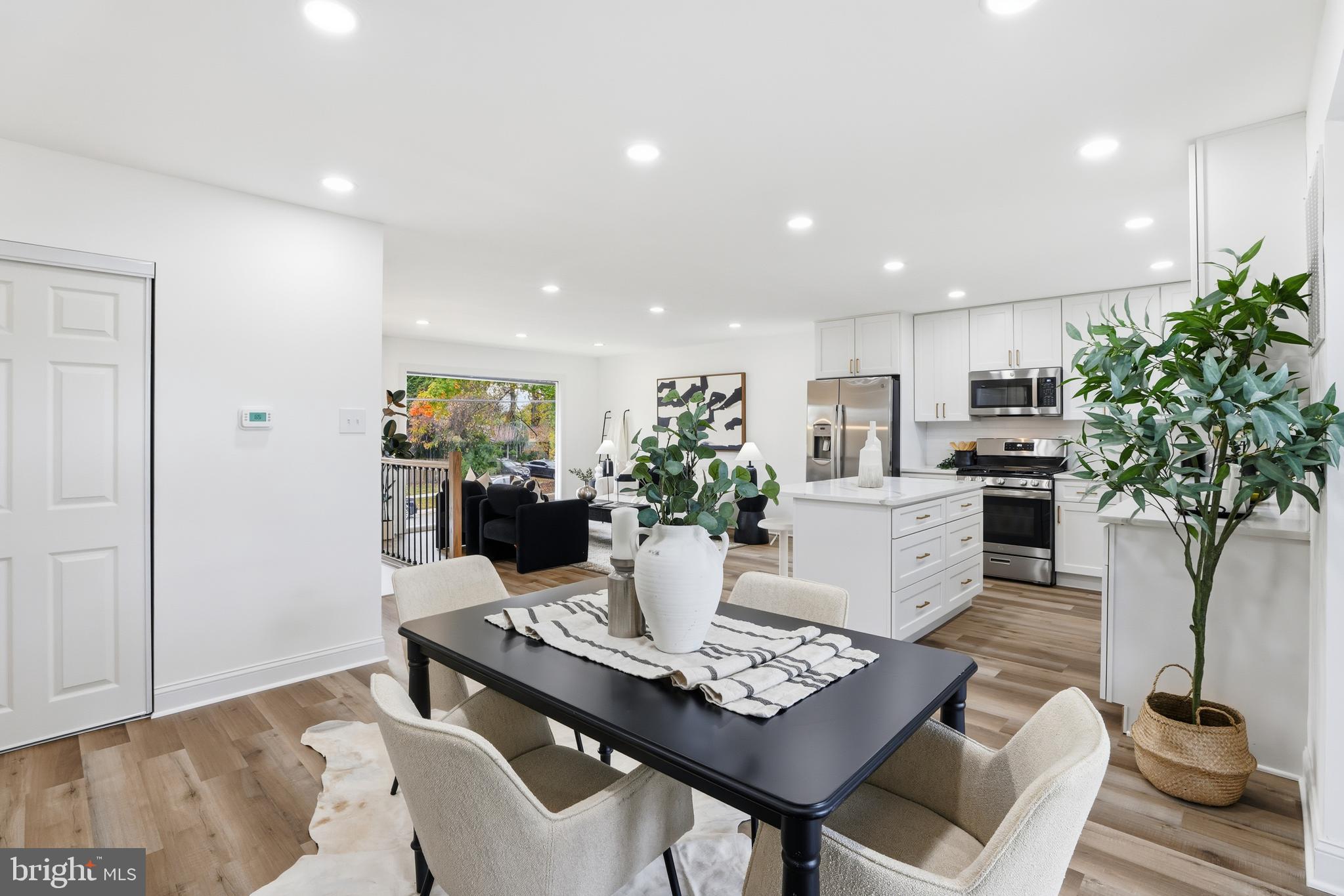 BEL PRE WOODS - Residential