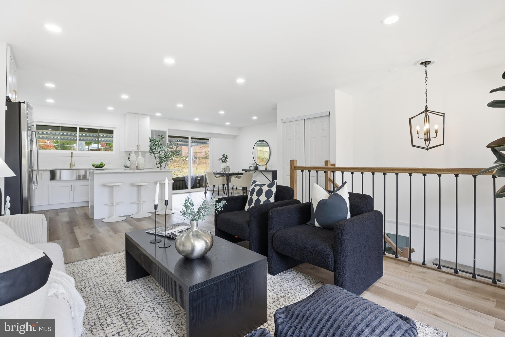 BEL PRE WOODS - Residential