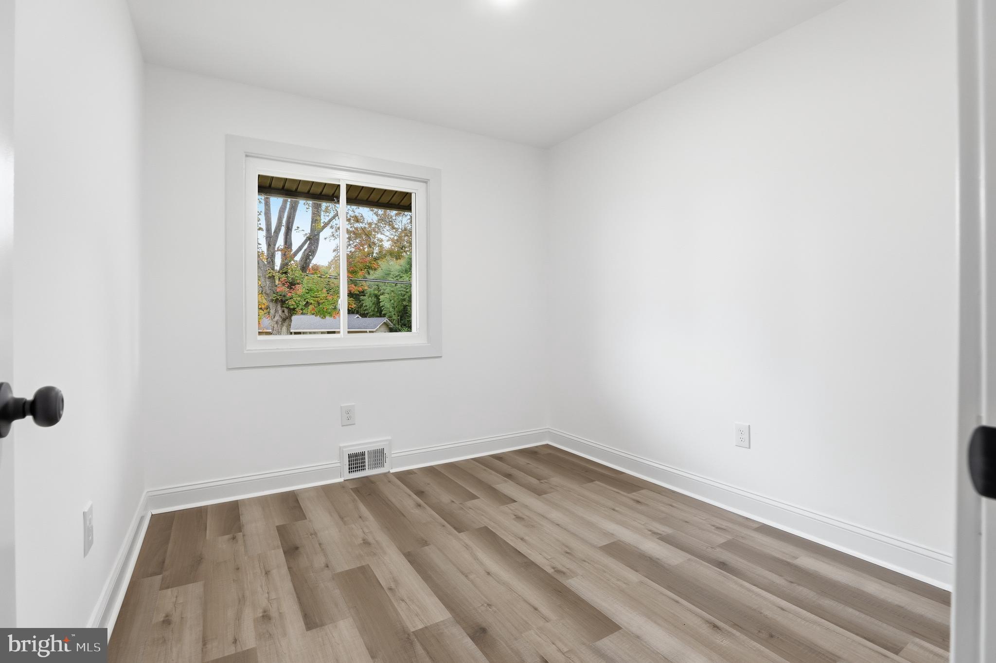 BEL PRE WOODS - Residential