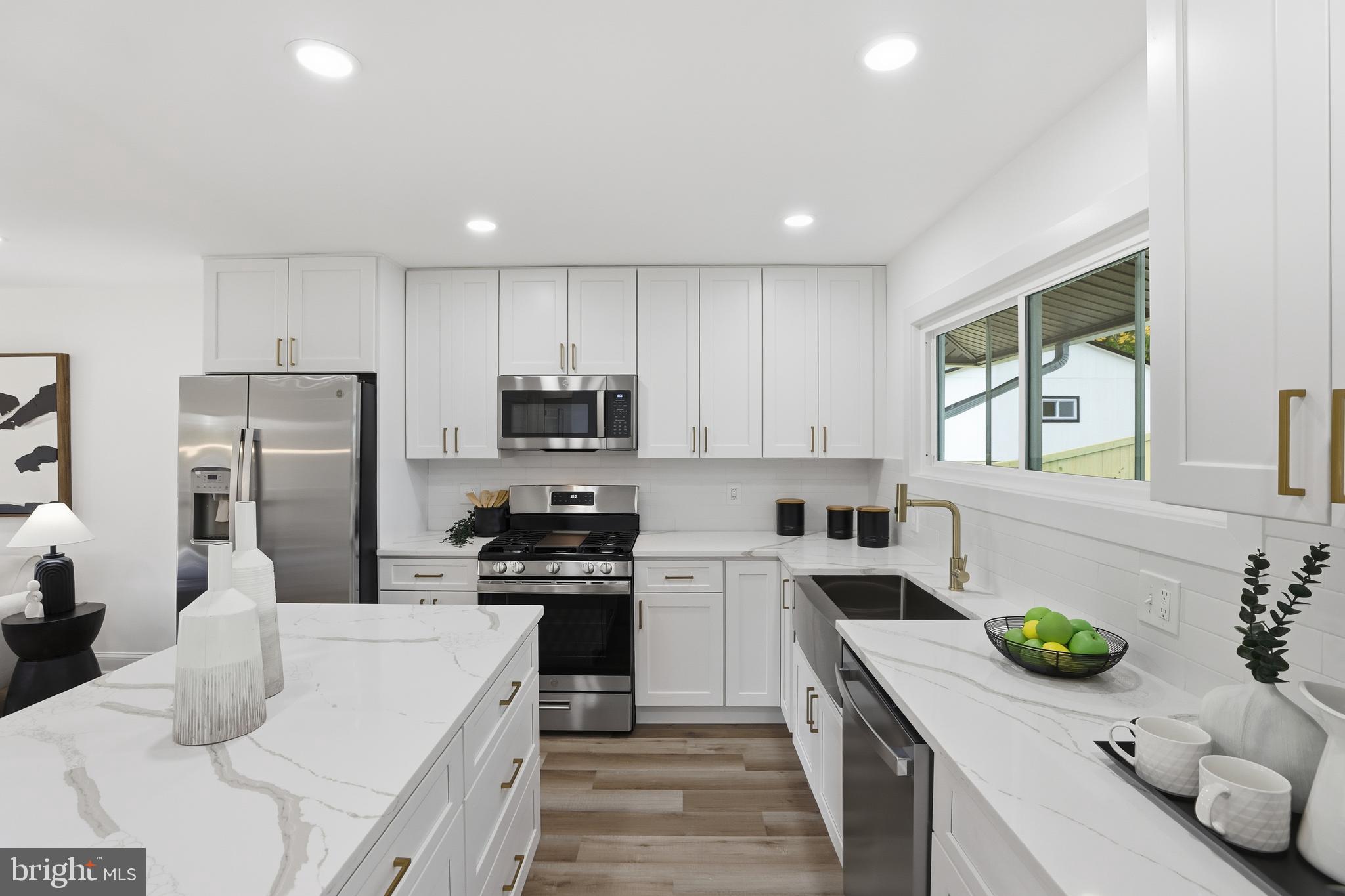 BEL PRE WOODS - Residential