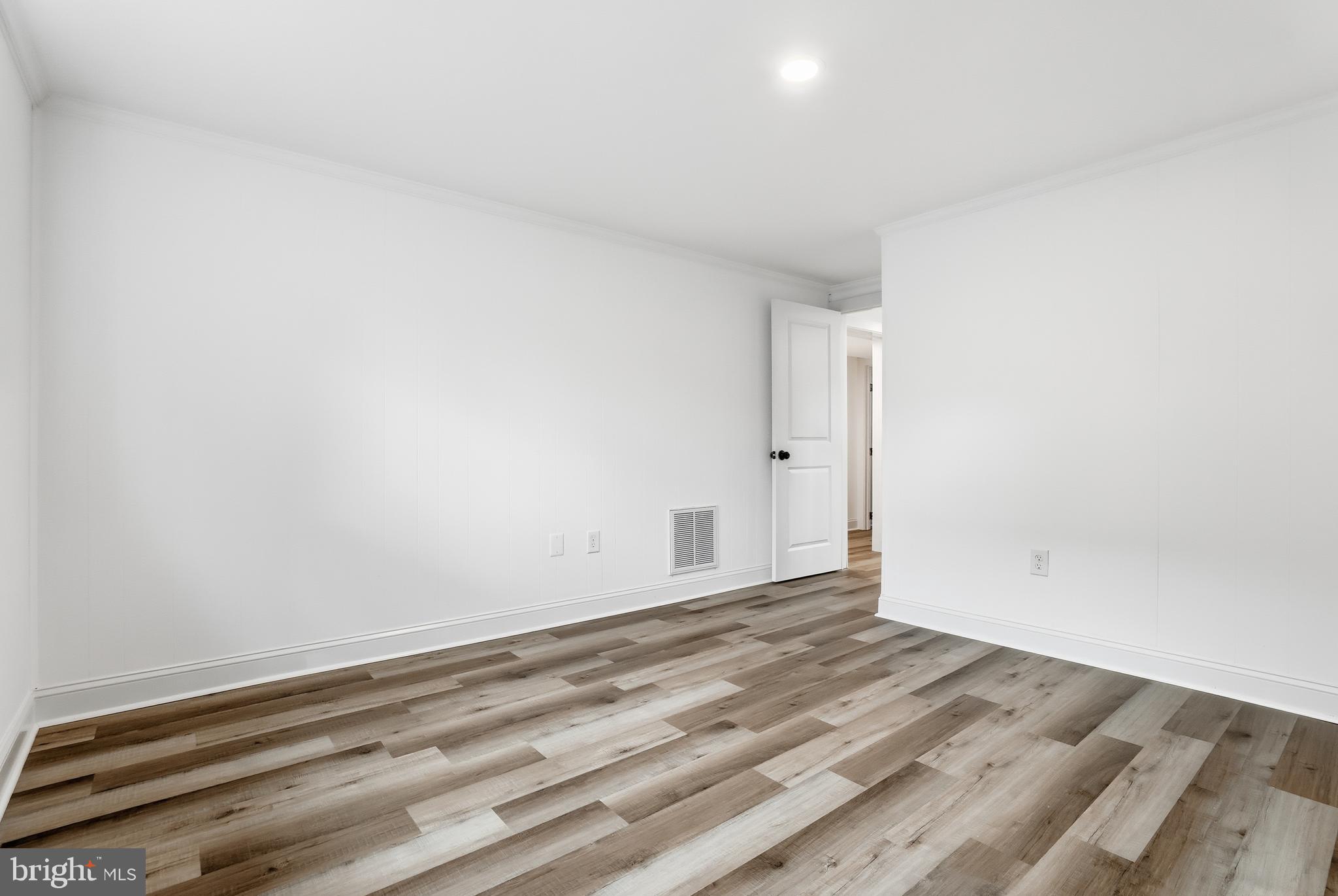 BEL PRE WOODS - Residential