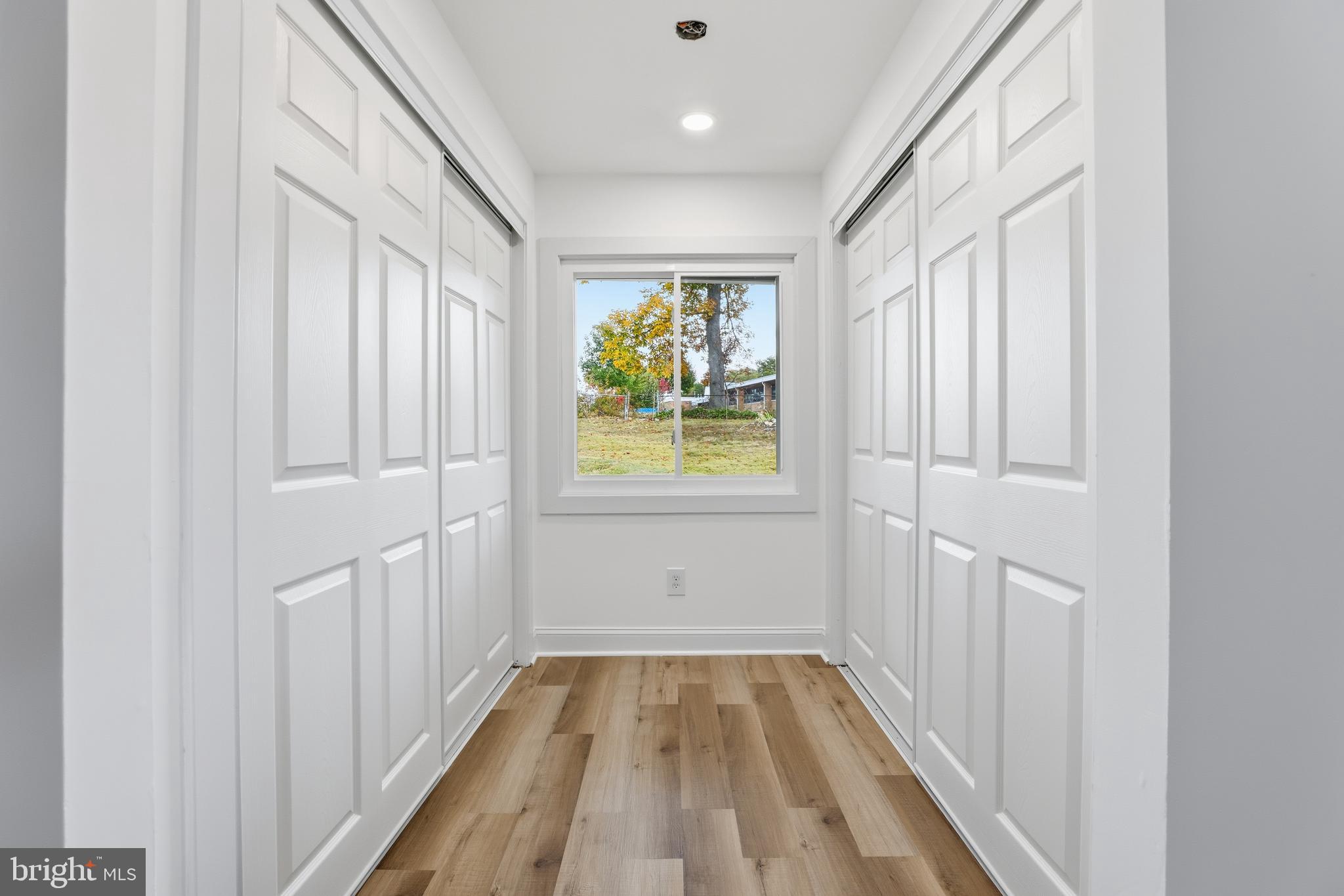 BEL PRE WOODS - Residential