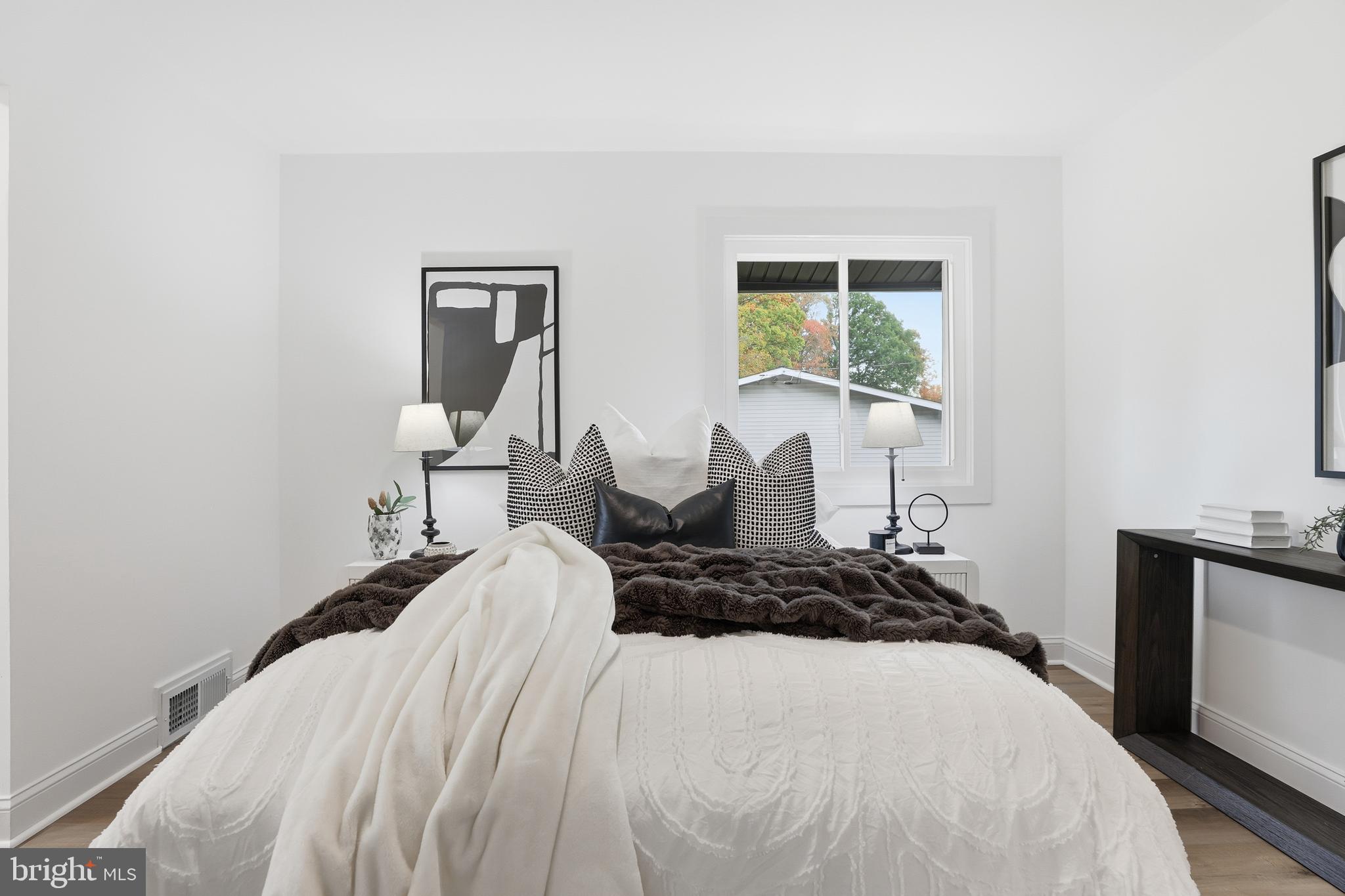 BEL PRE WOODS - Residential