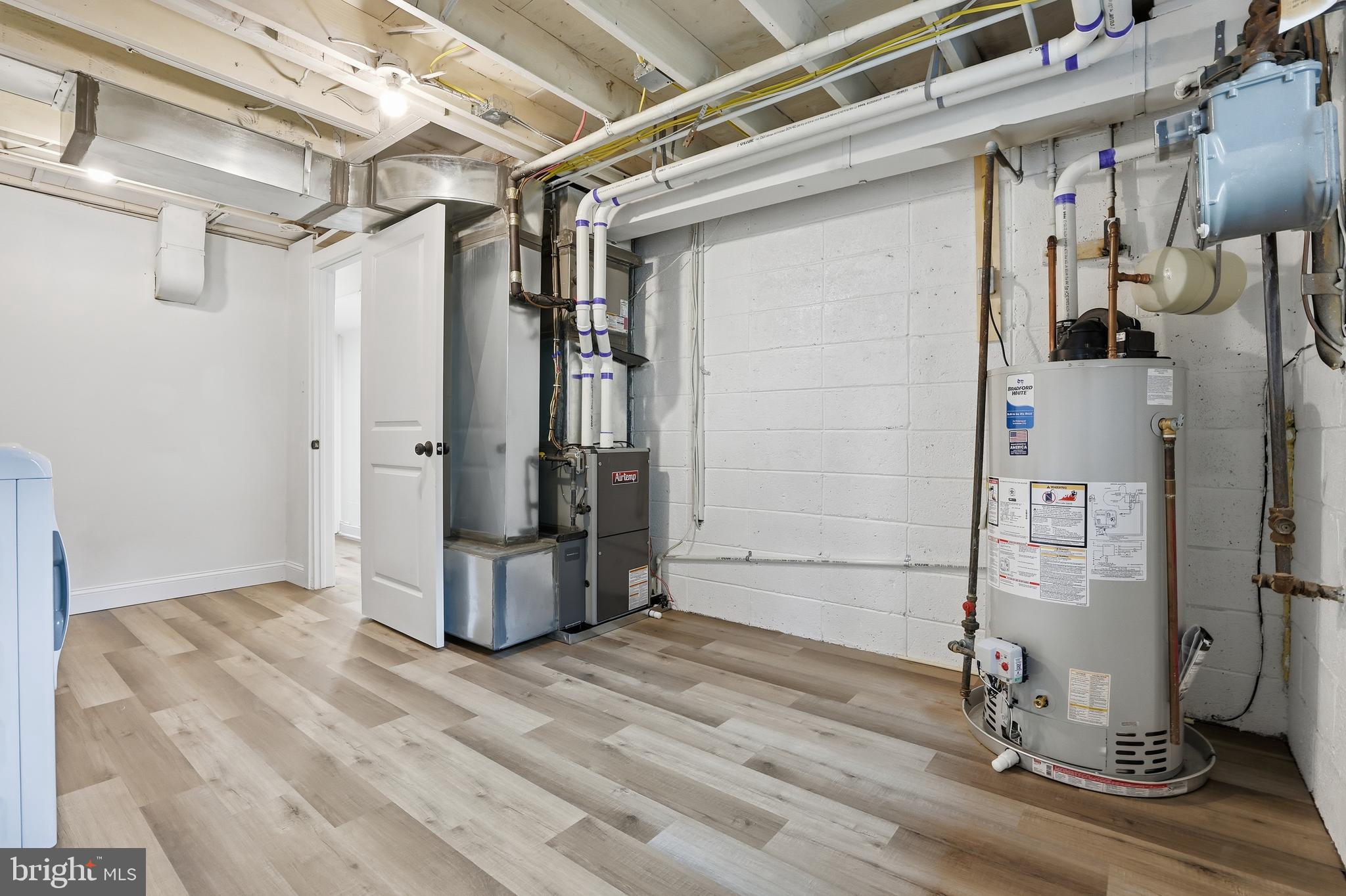 BEL PRE WOODS - Residential